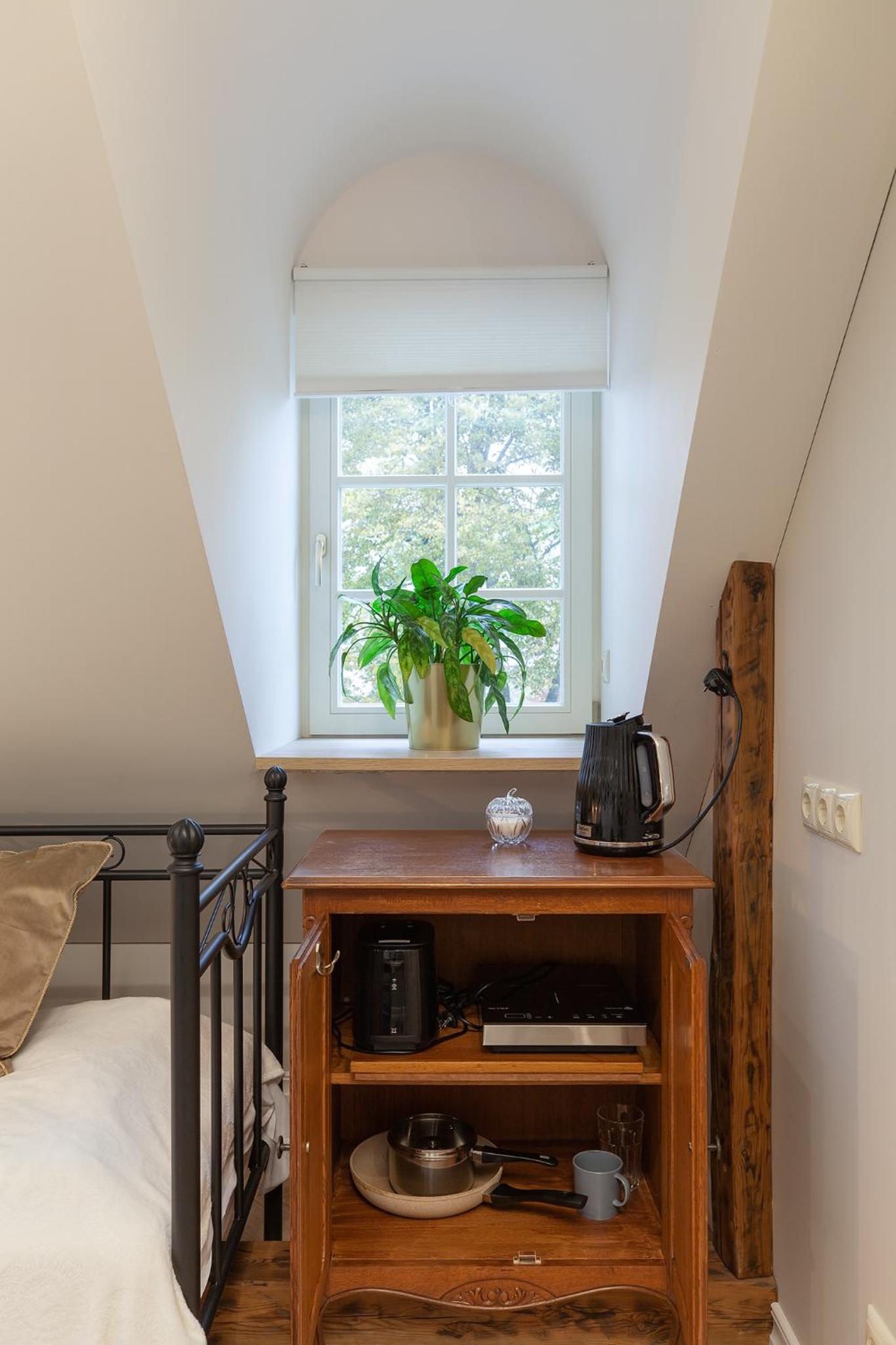 Single Room with Bathroom photo 3