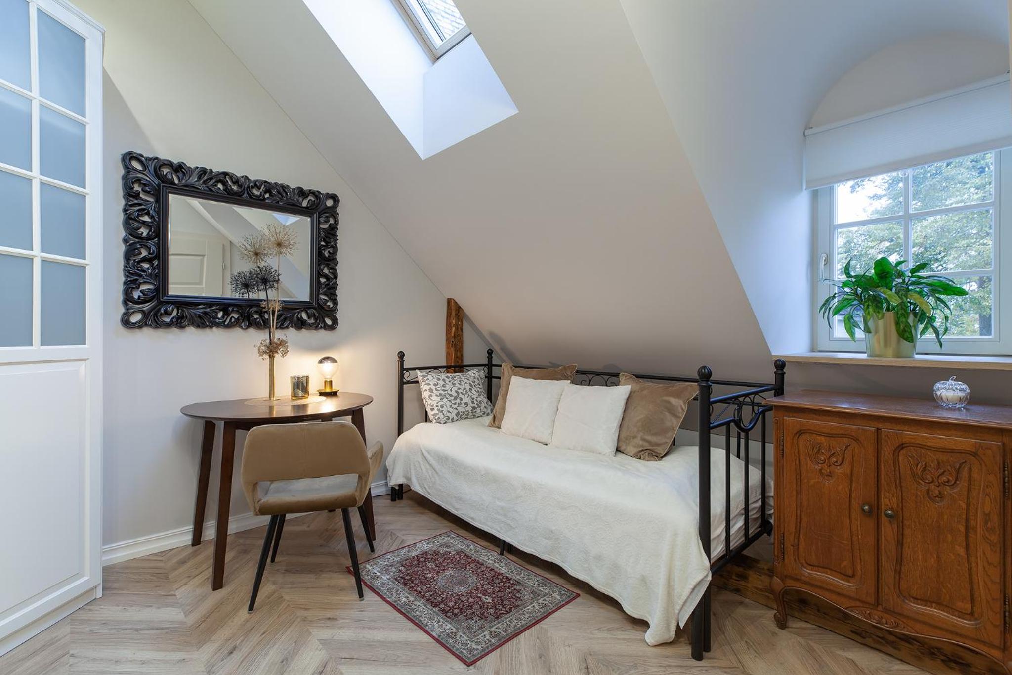 Single Room with Bathroom photo 1