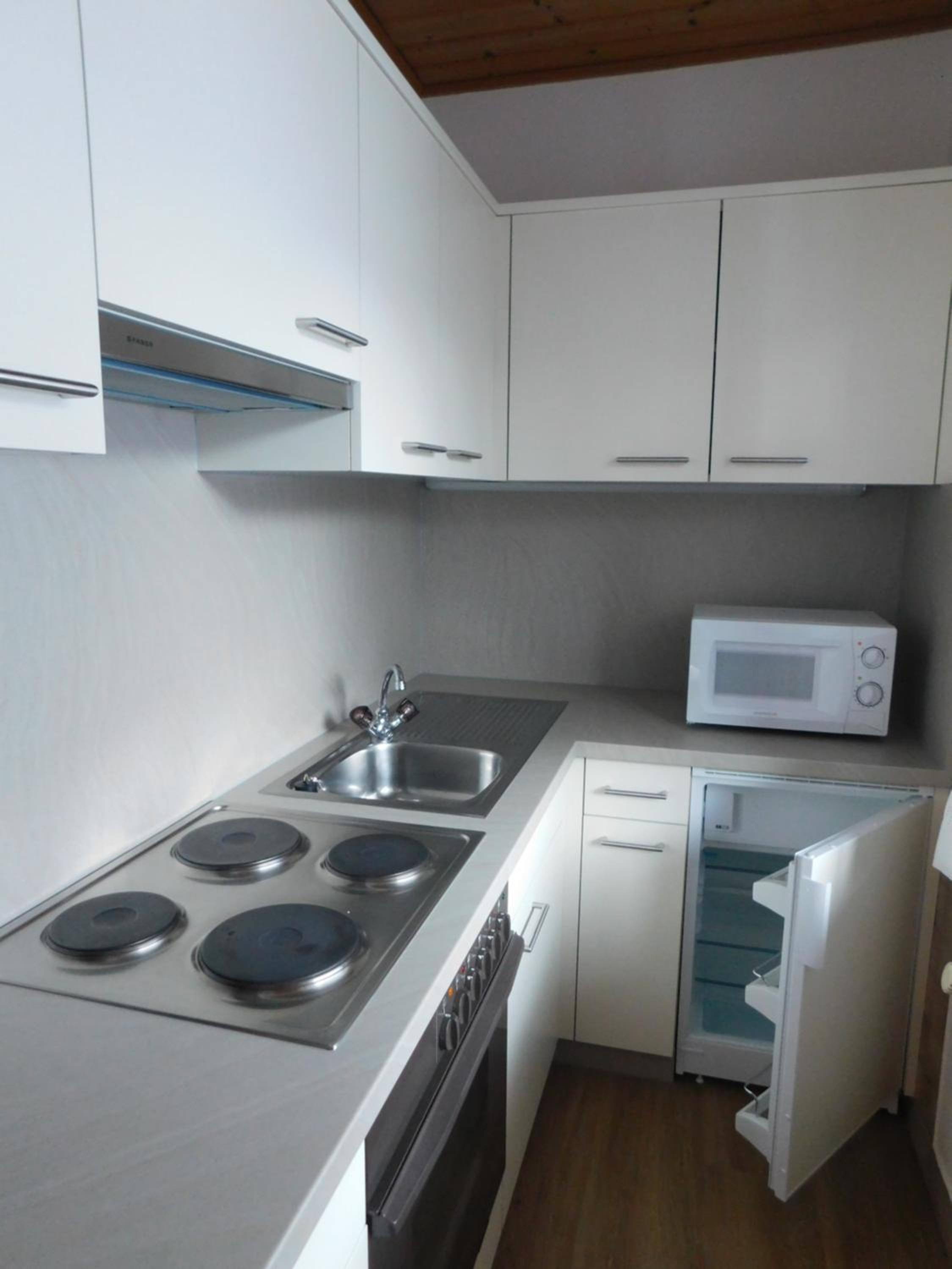 Apartment with Balcony photo 3