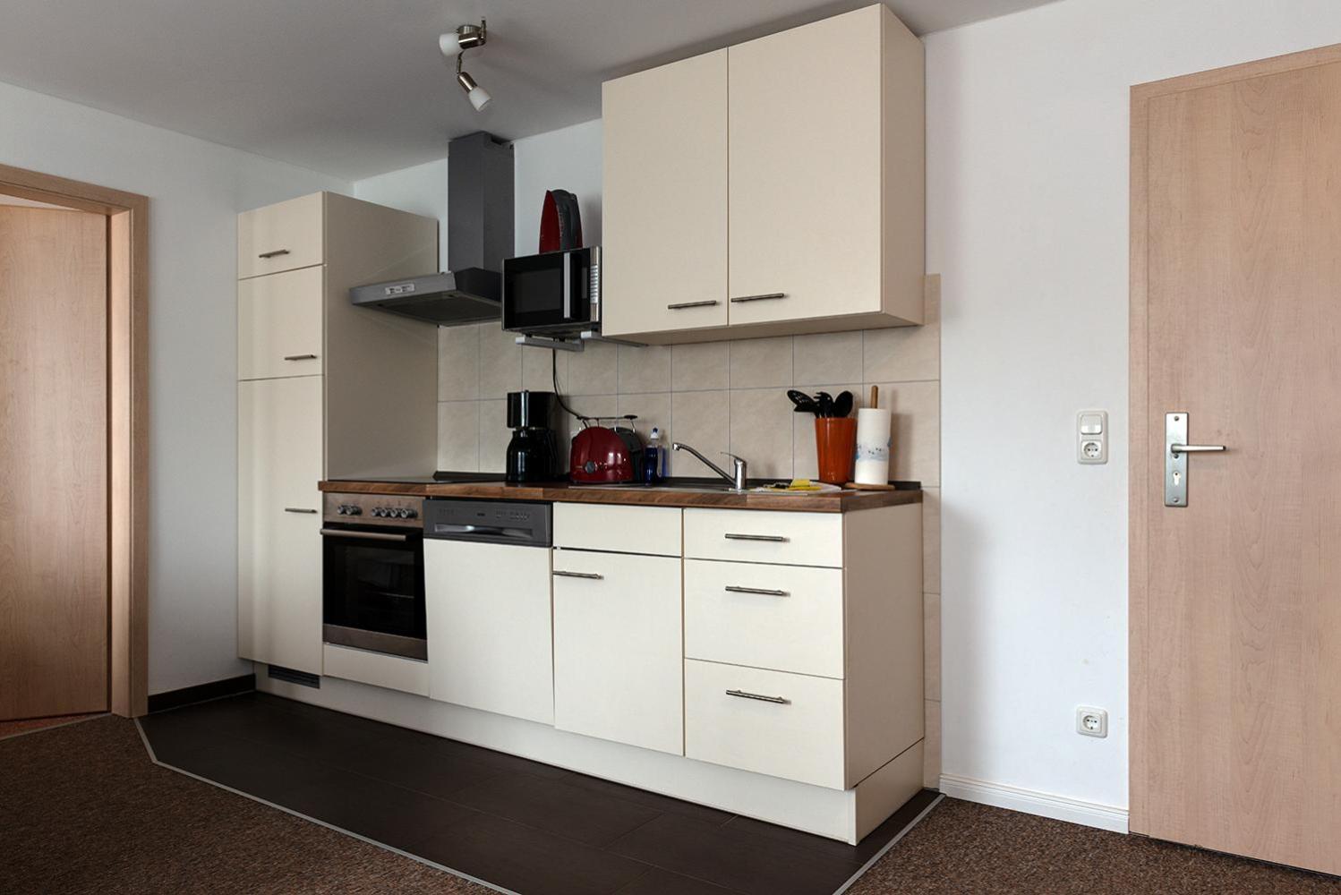 One-Bedroom Apartment - 4 - Photo 6