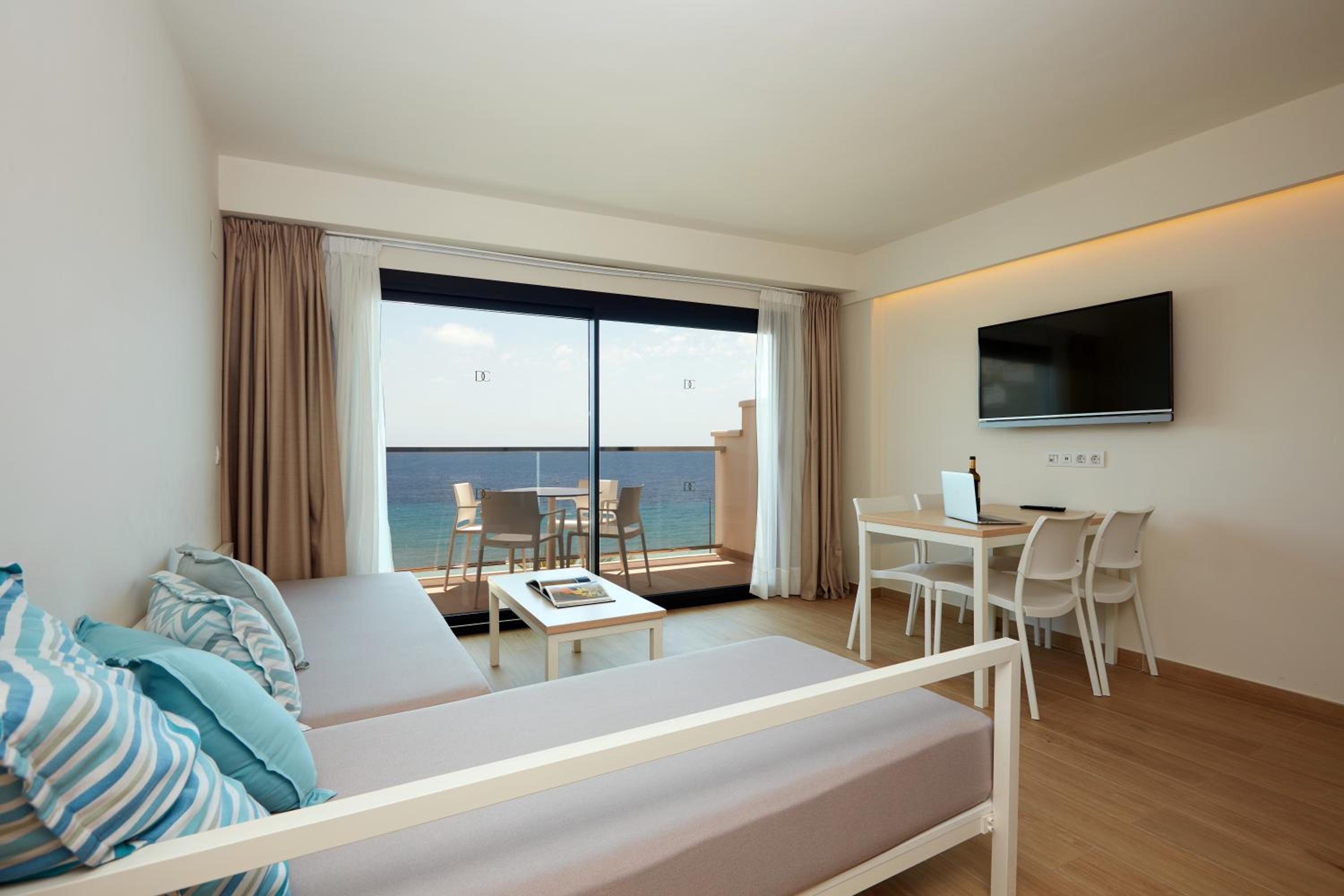 Apartamento de una habitación con vista al mar