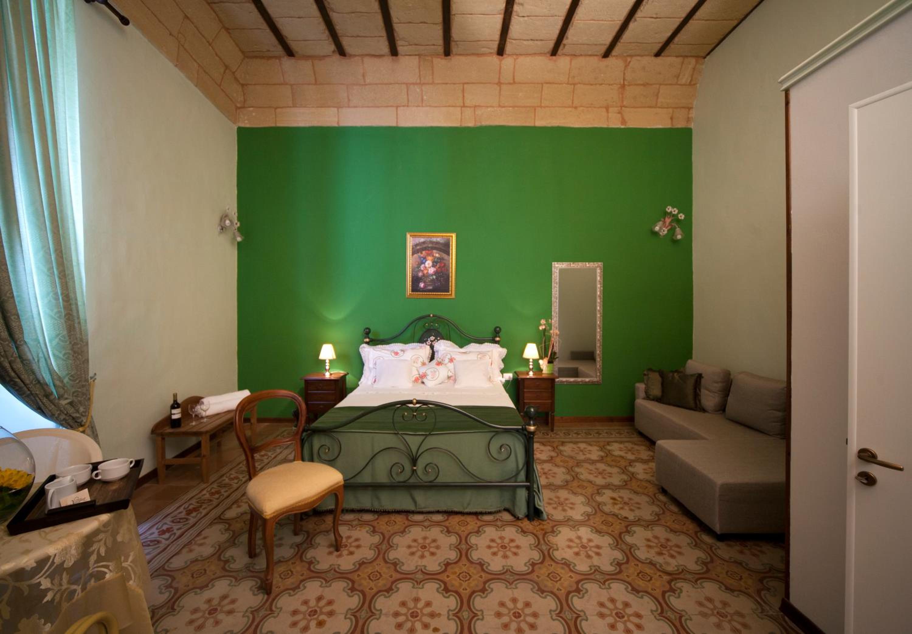 Deluxe Double Room - Photo 3