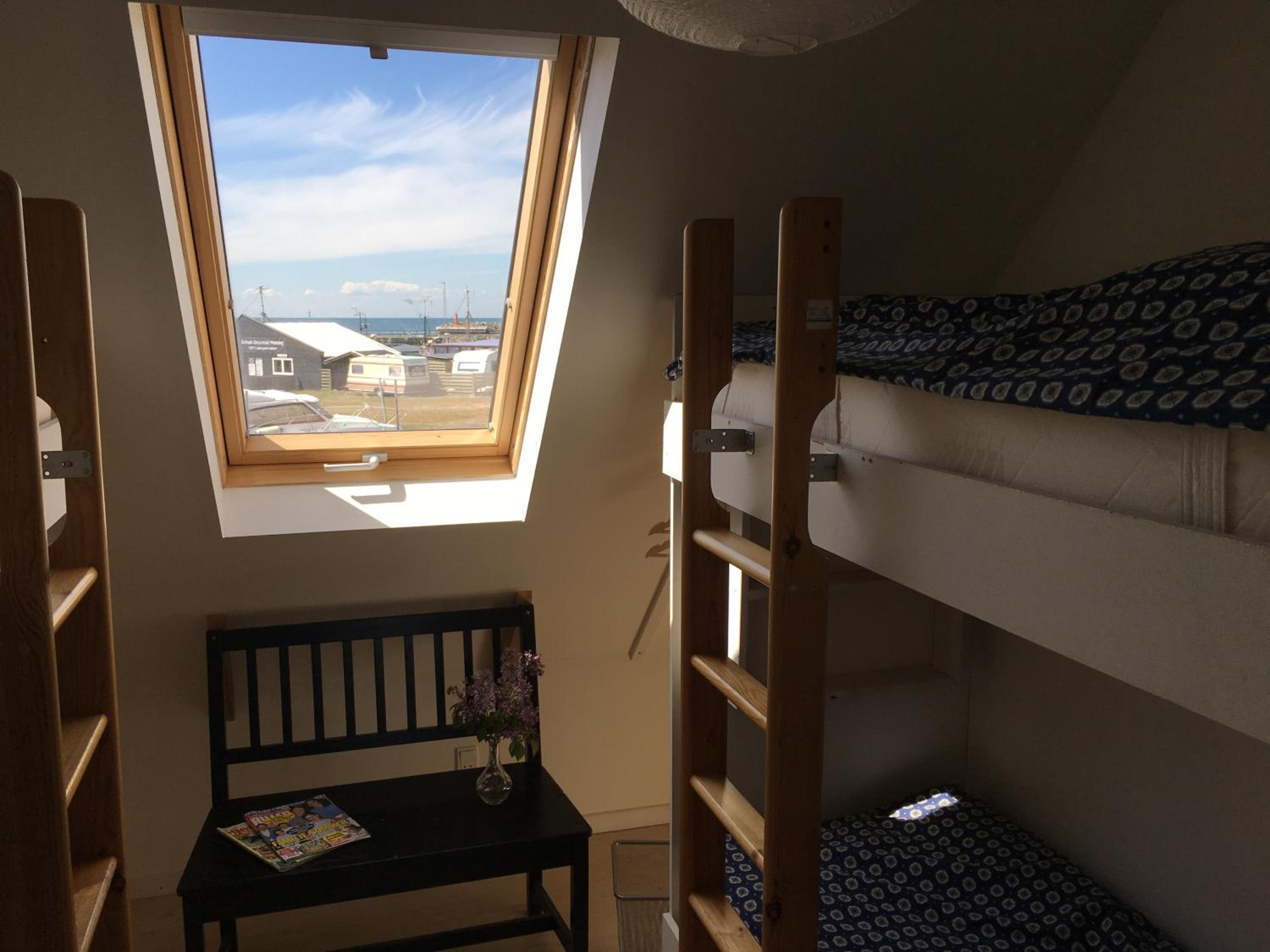 Economy Quadruple Room - Photo 1