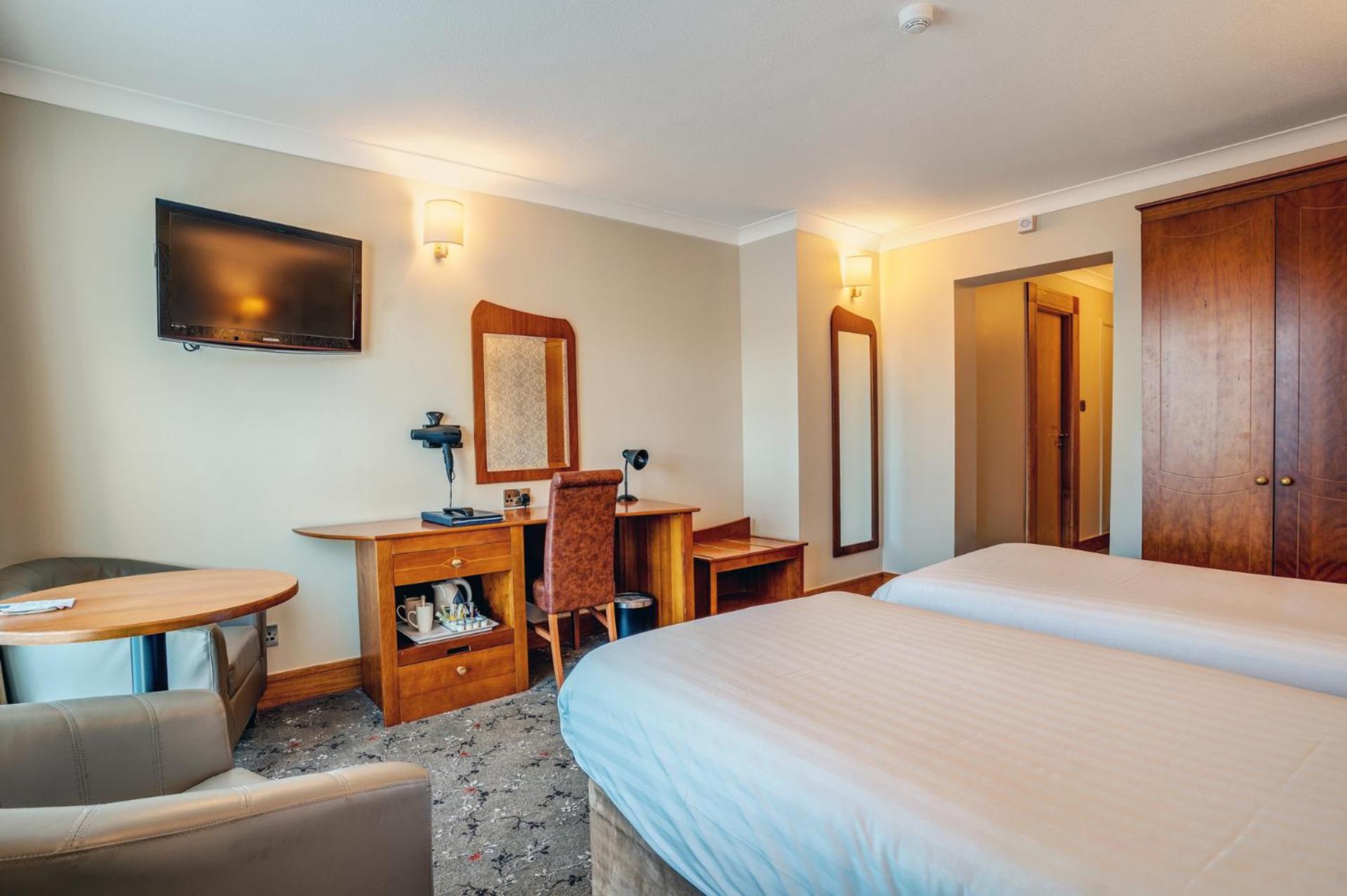Twin Room with River View photo 2