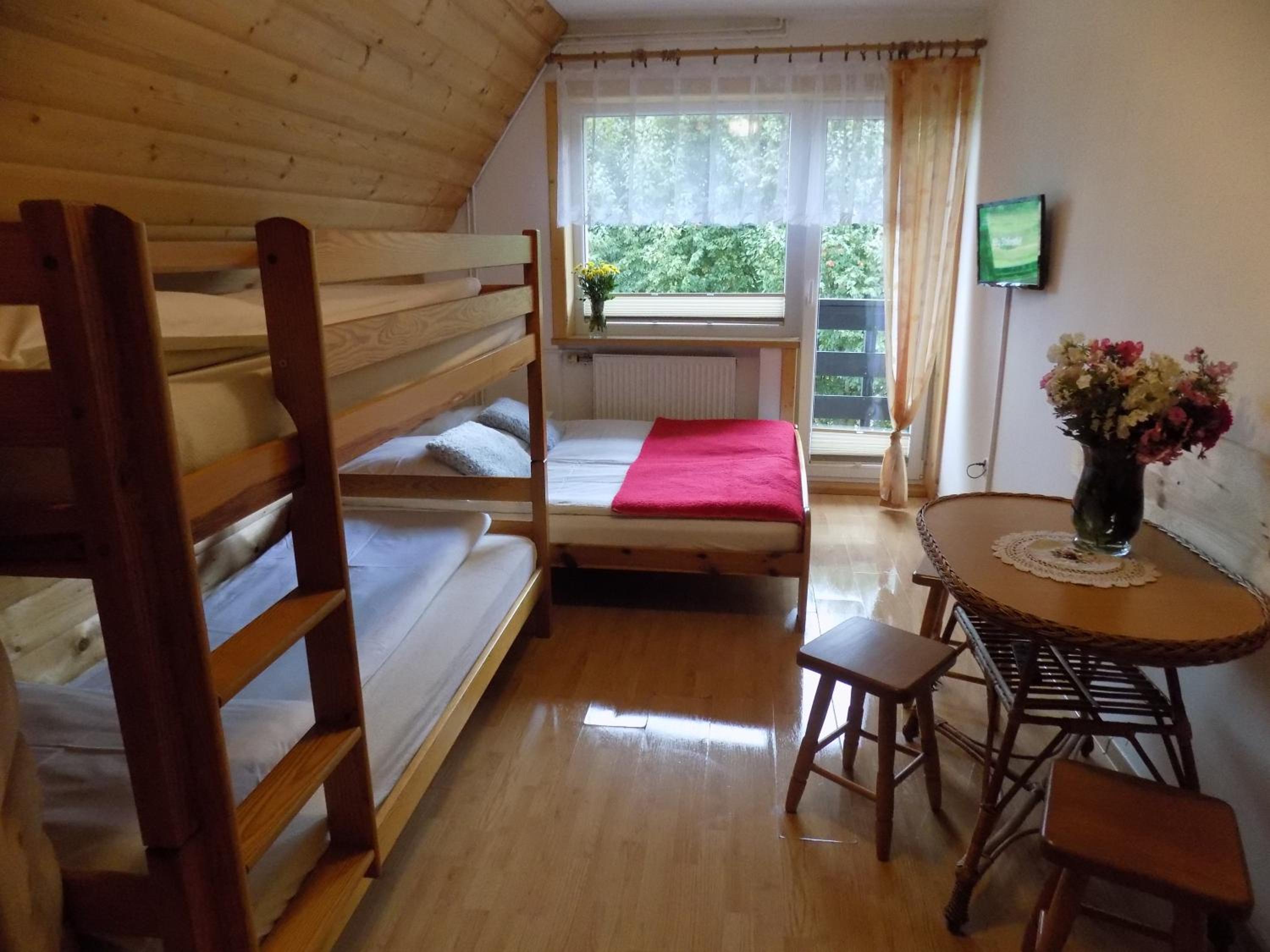 Quadruple Room with Mountain View photo 1