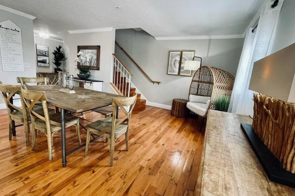 Three-Bedroom House - Photo 16