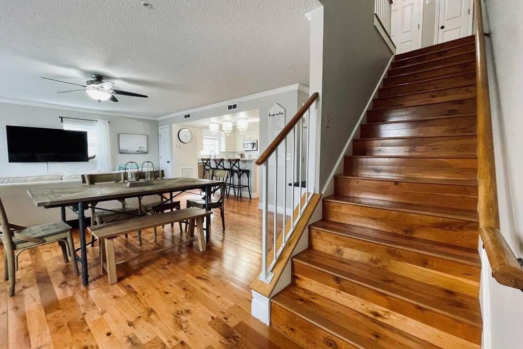 Three-Bedroom House - Photo 22