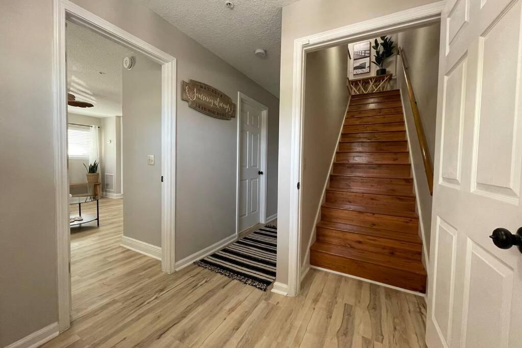 Three-Bedroom House - Photo 25