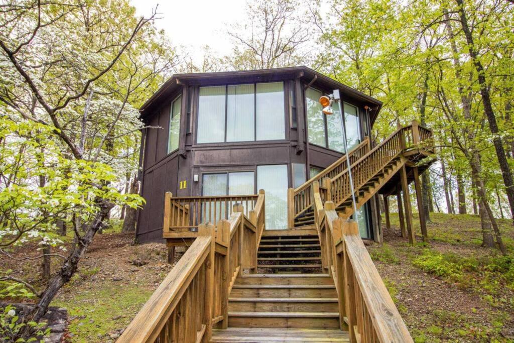 Two-Bedroom House photo 2