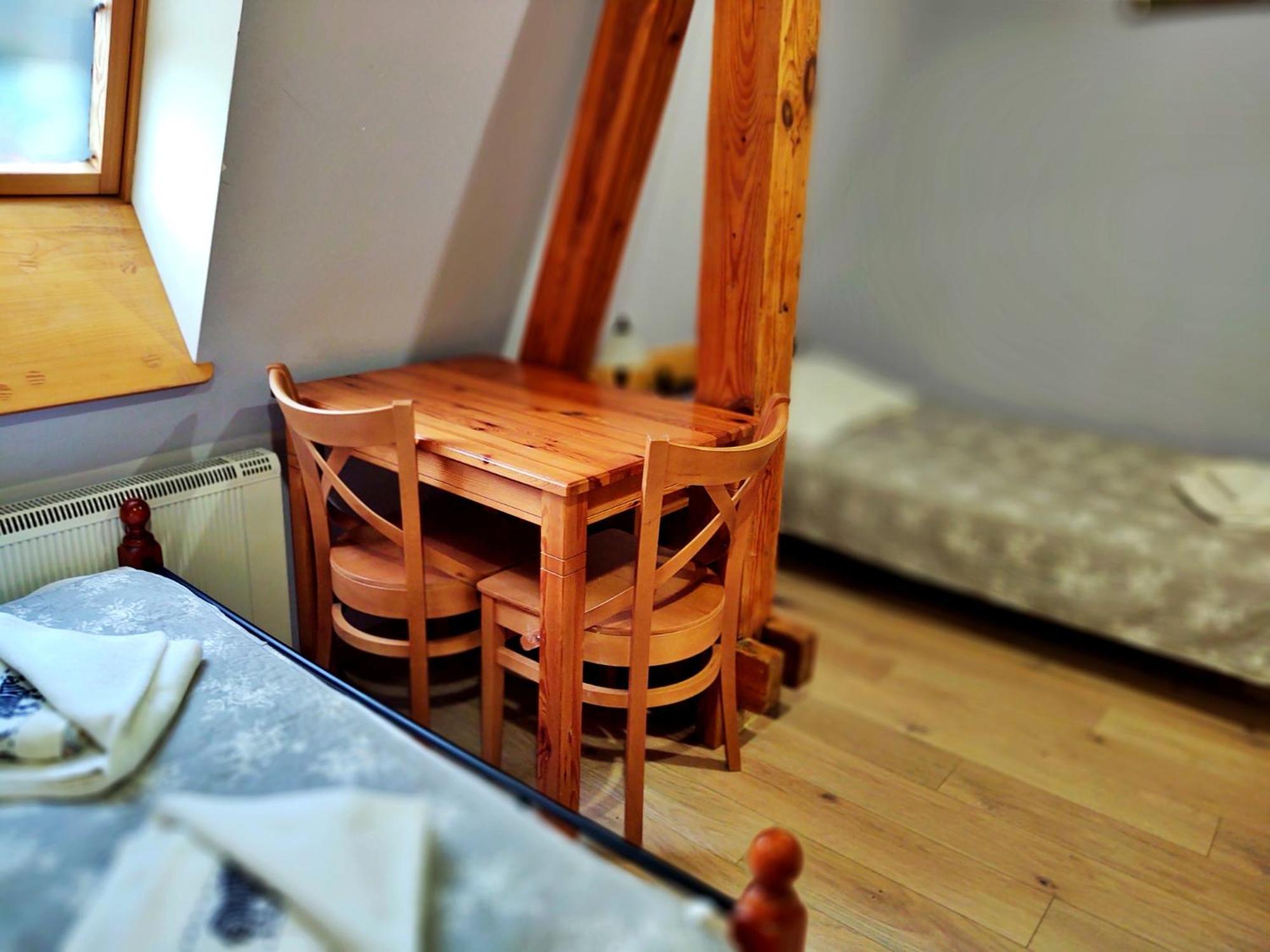 Triple Room with Private Bathroom - Photo 6