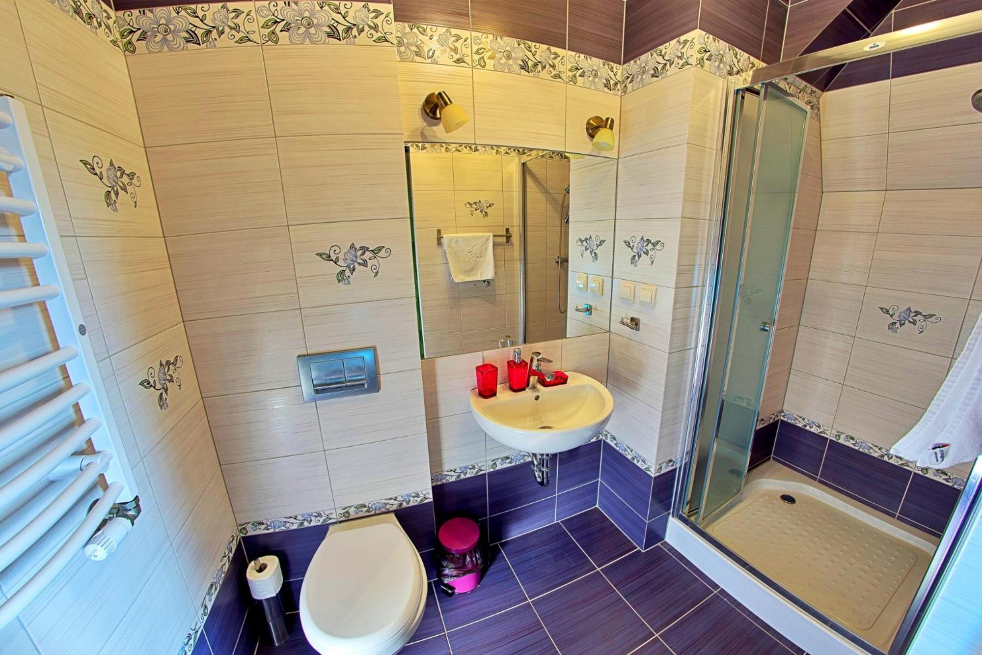 Triple Room with Private Bathroom - Photo 5