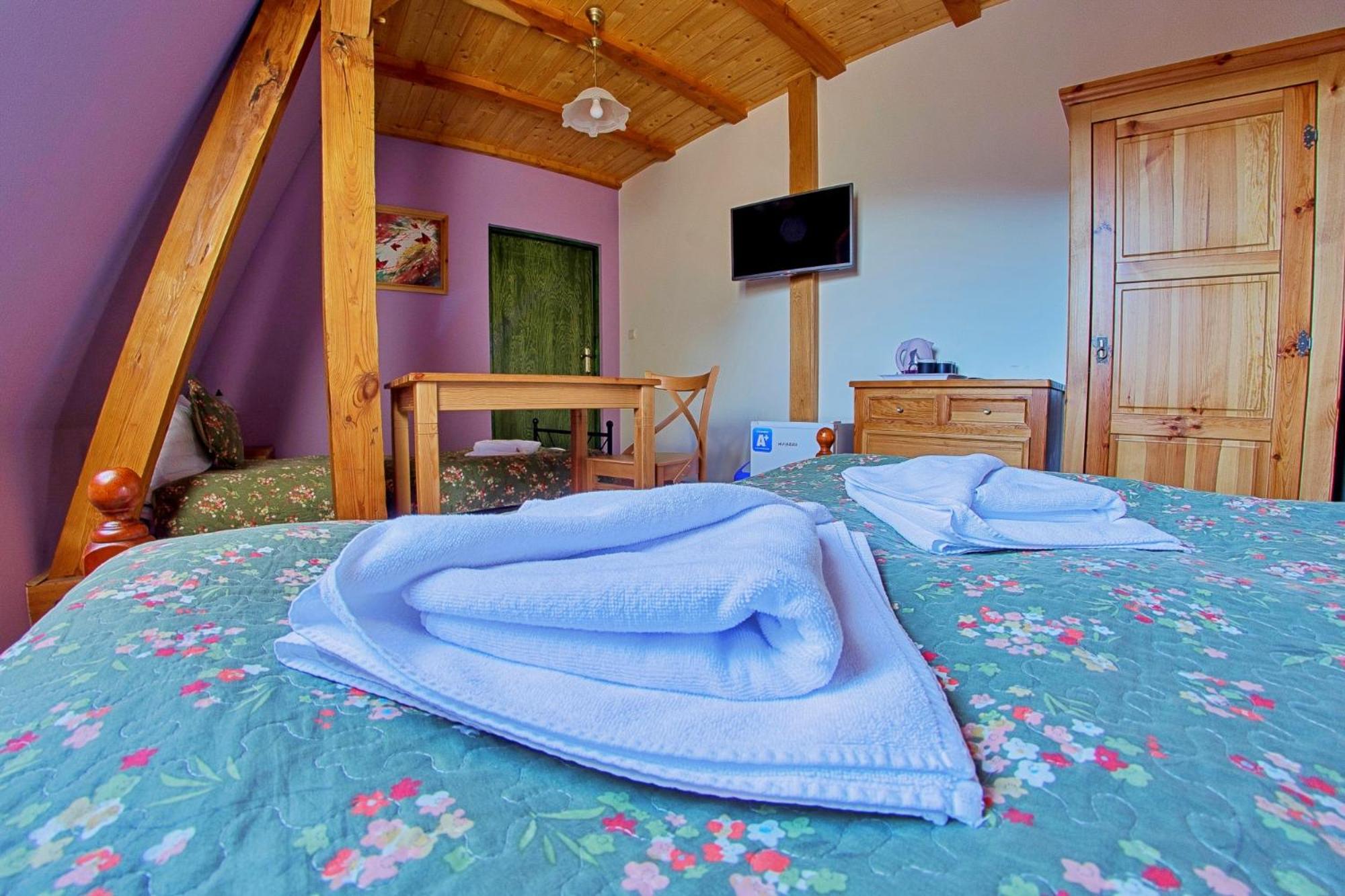 Triple Room with Private Bathroom - Photo 14