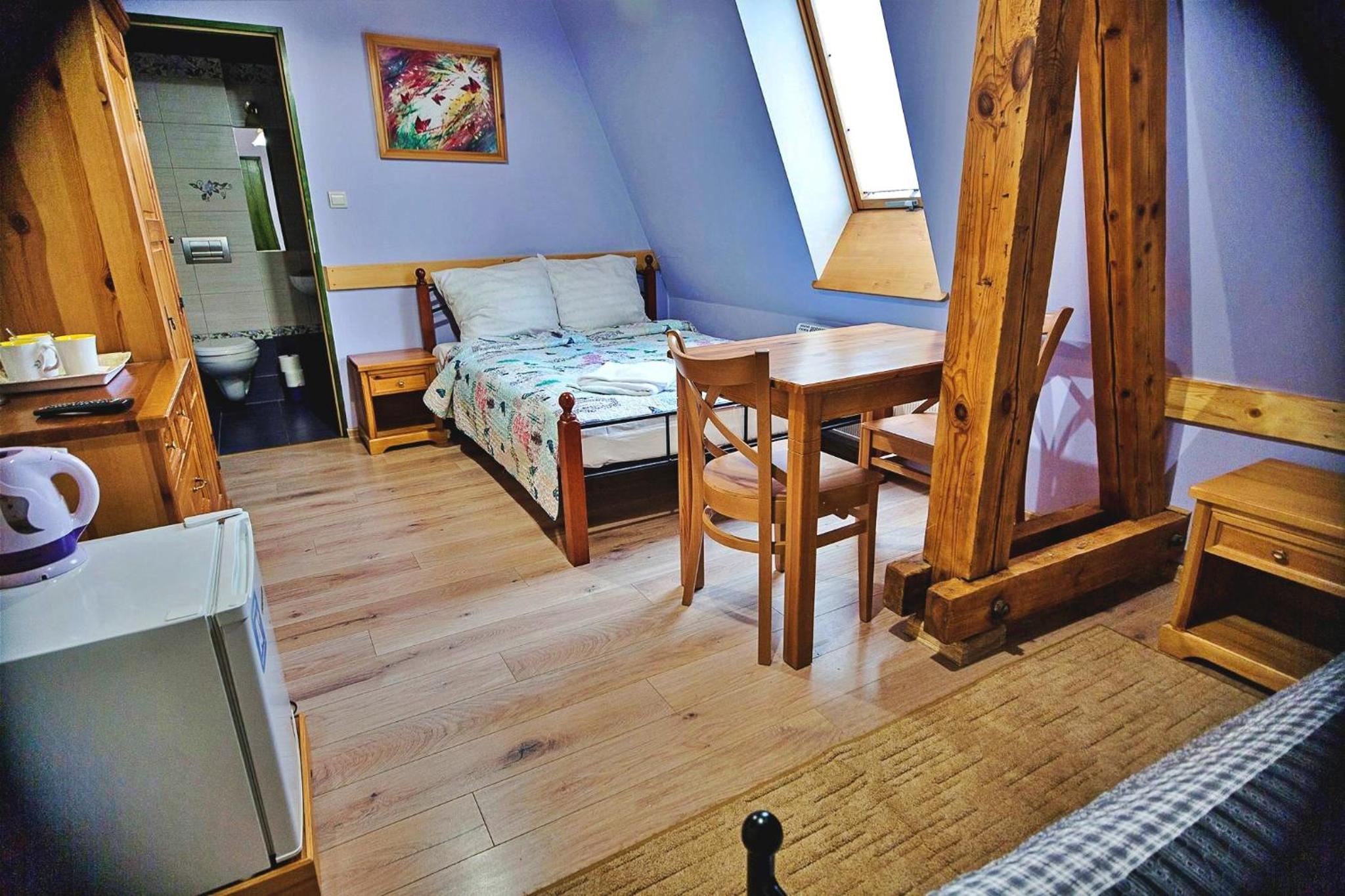 Triple Room with Private Bathroom - Photo 11