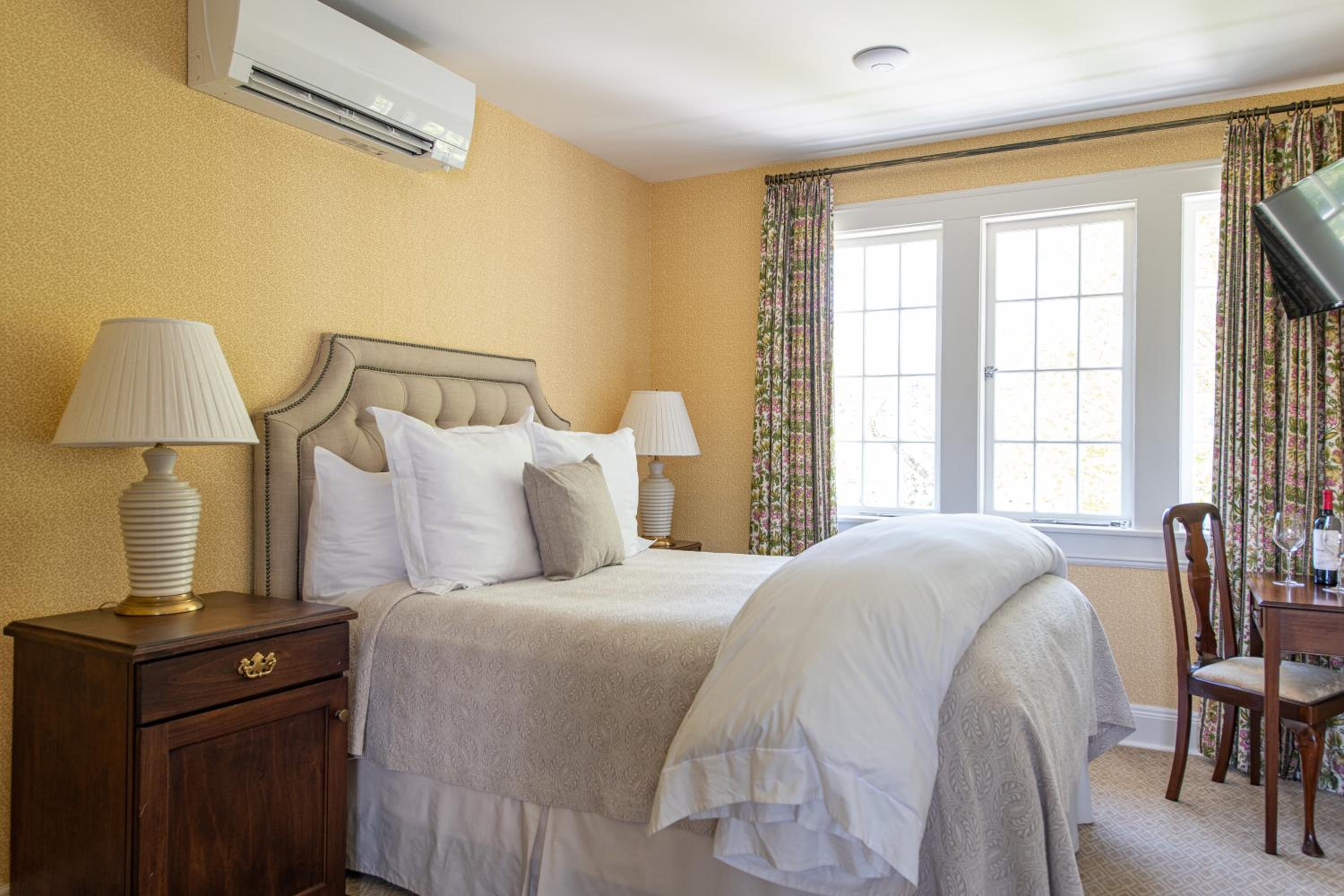 Superior Queen Room photo 2