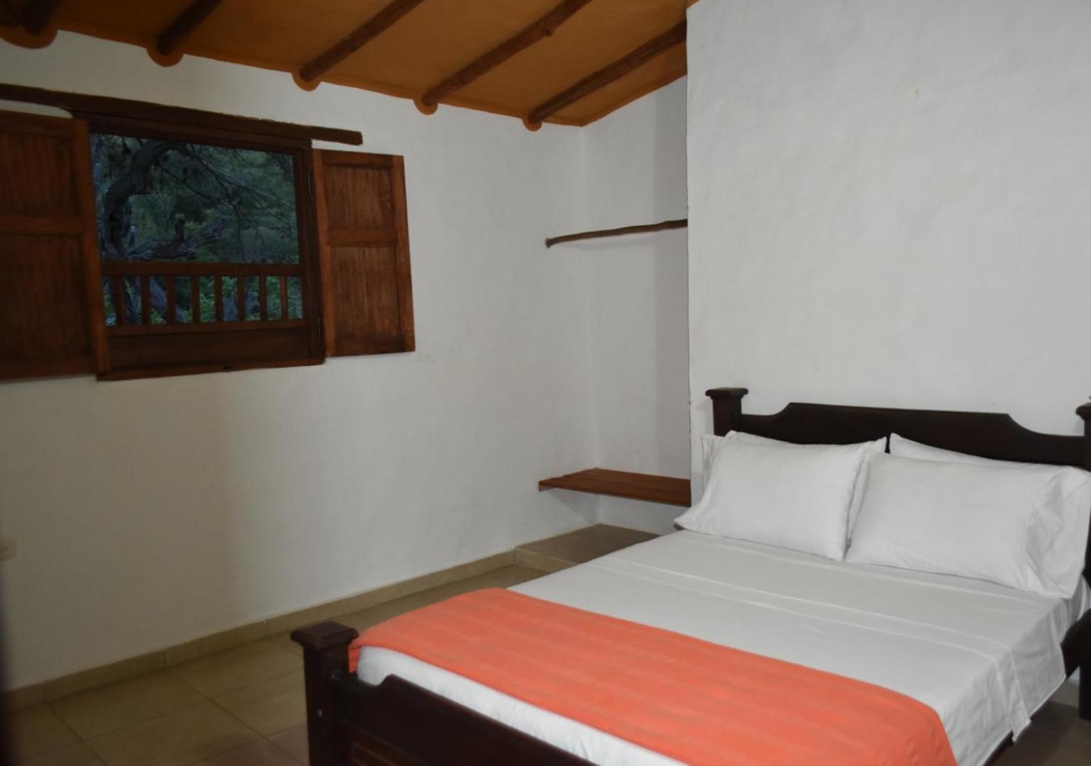 Double Room with Private Bathroom photo 1