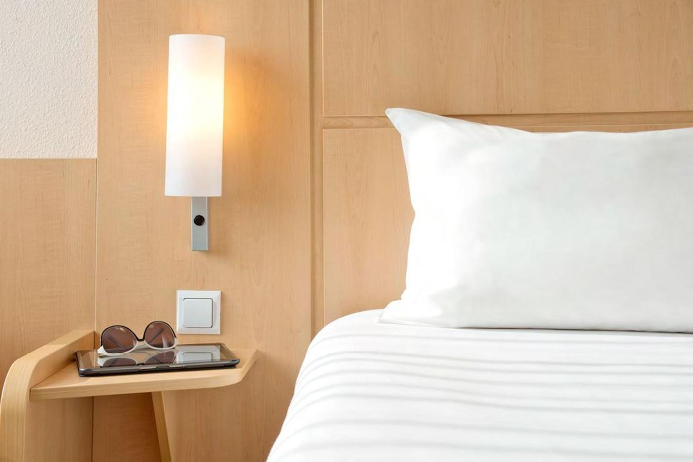 Standard Twin Room - Photo 3