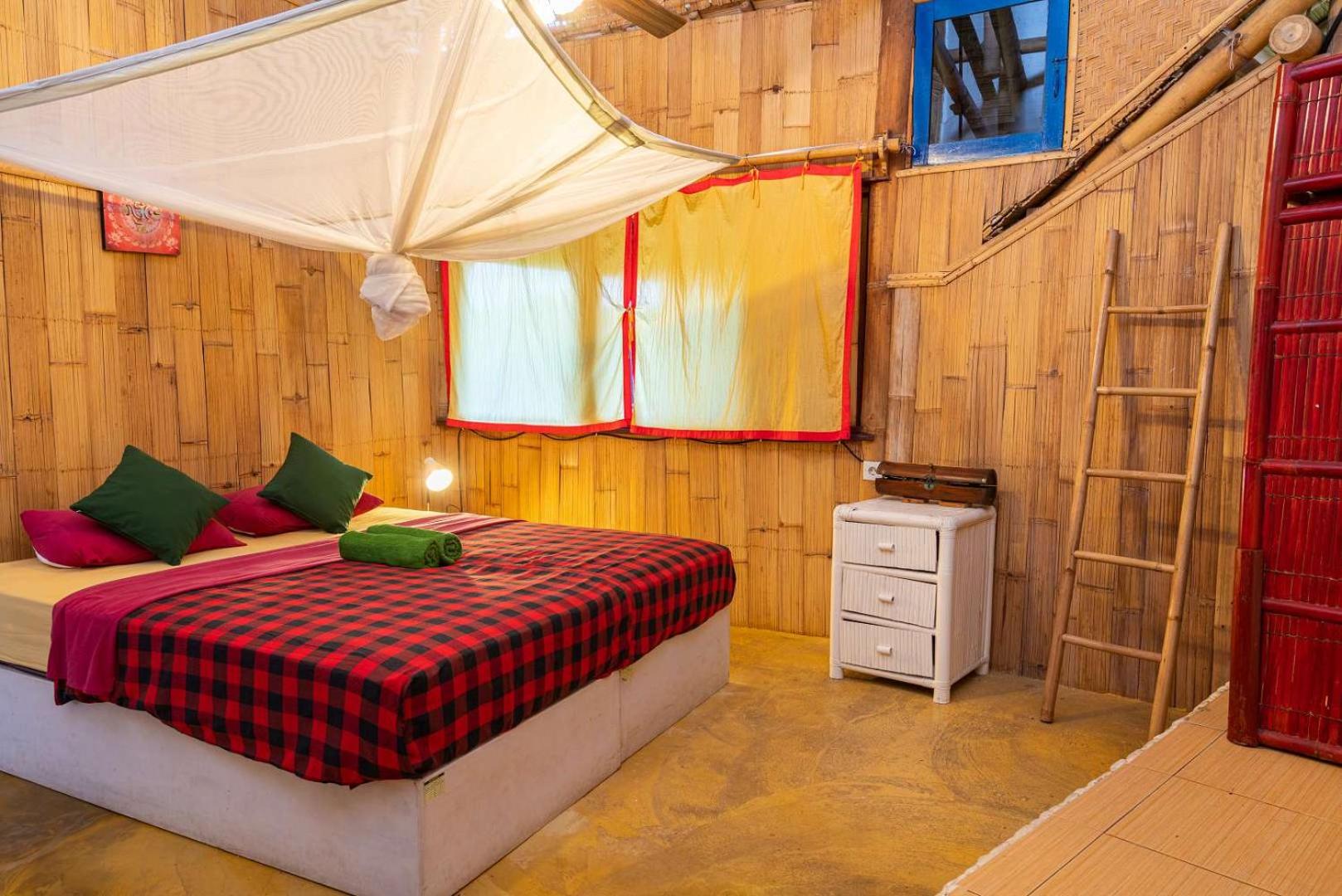 Bamboo Double Room with Garden View - Photo 17