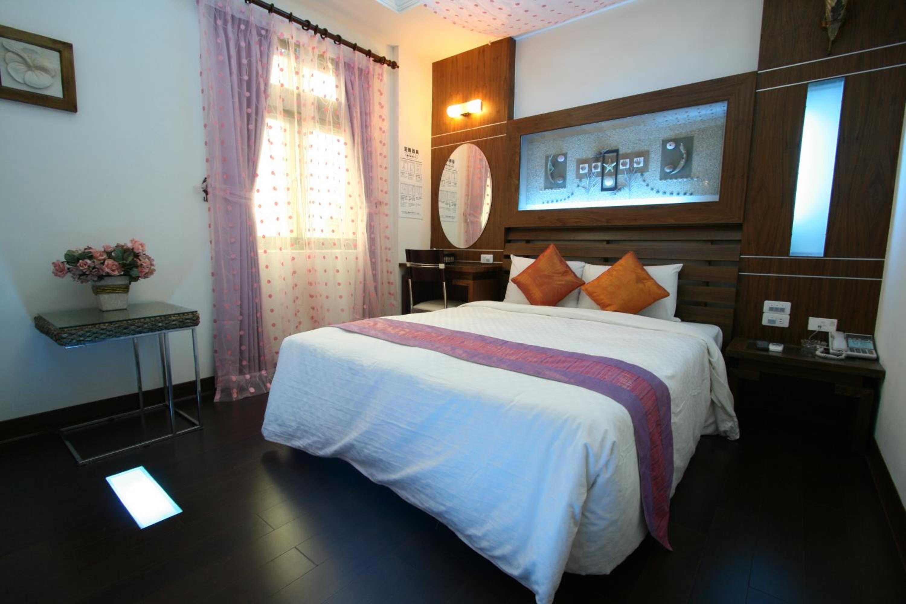 Double Room With Bath Tub photo 2