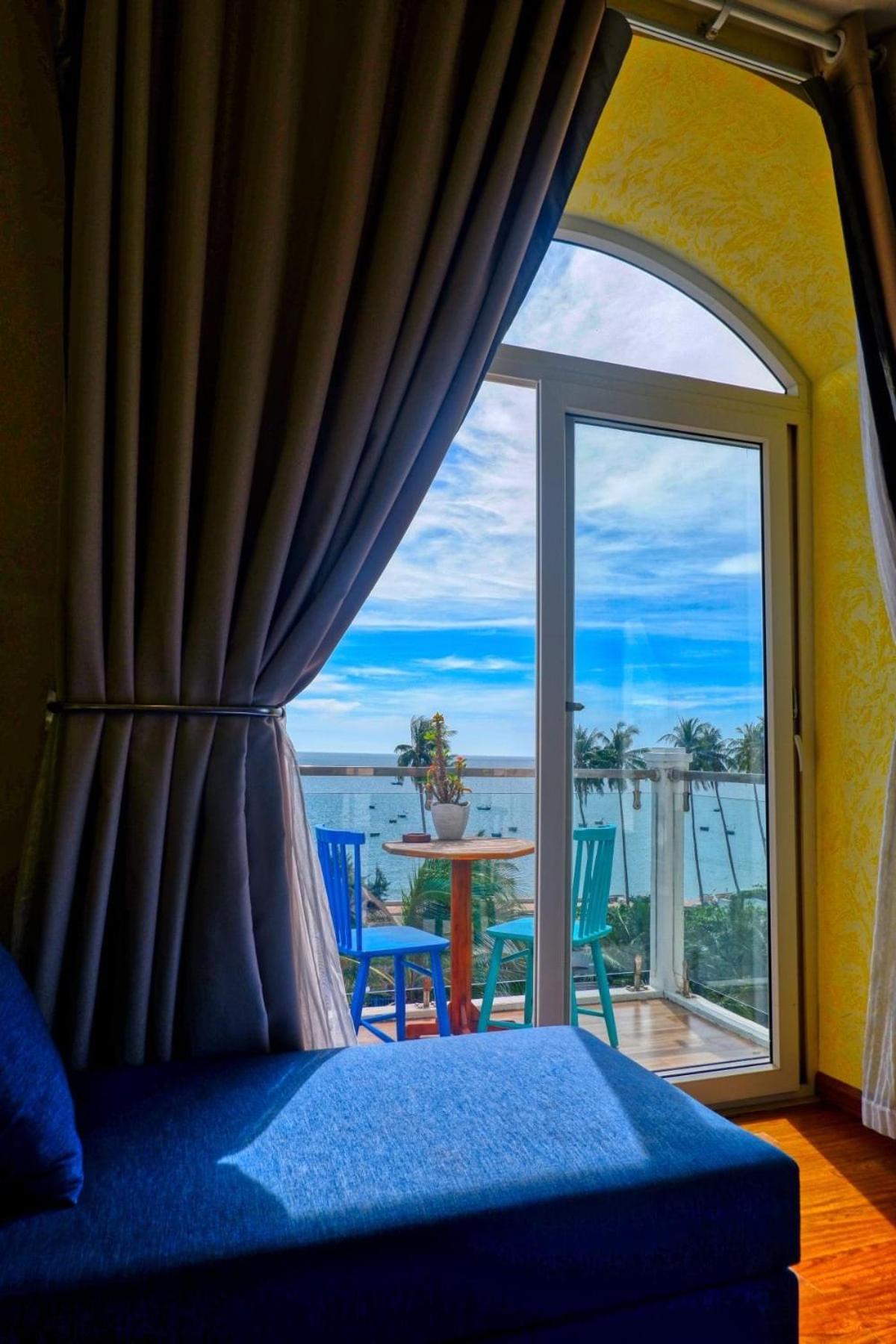 Deluxe Double Room With Balcony And Sea View photo 2