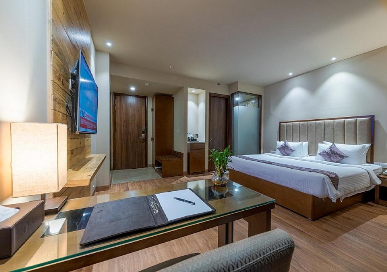 Premium Queen Room photo 3