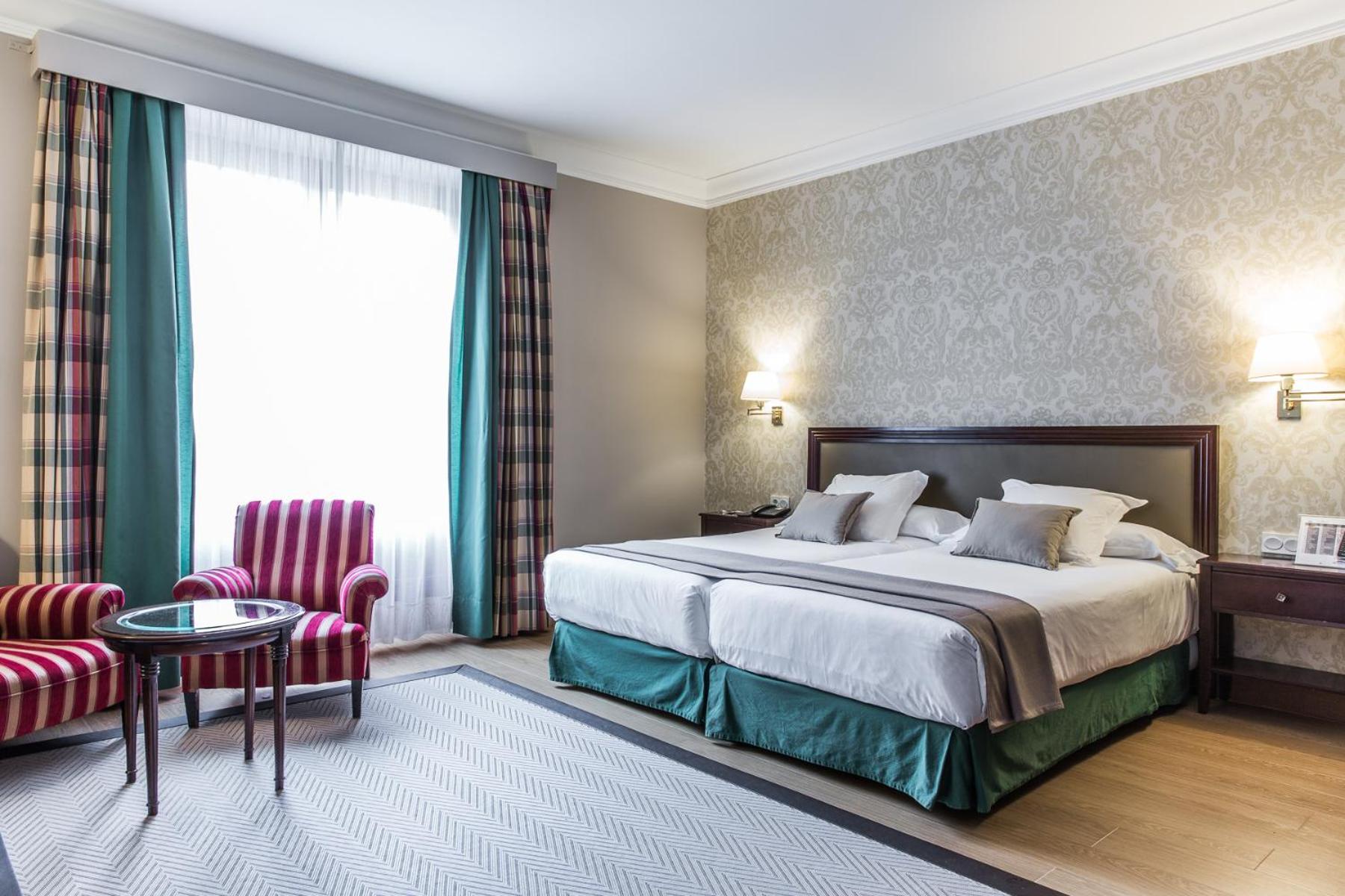 Double or Twin Room - Photo 2