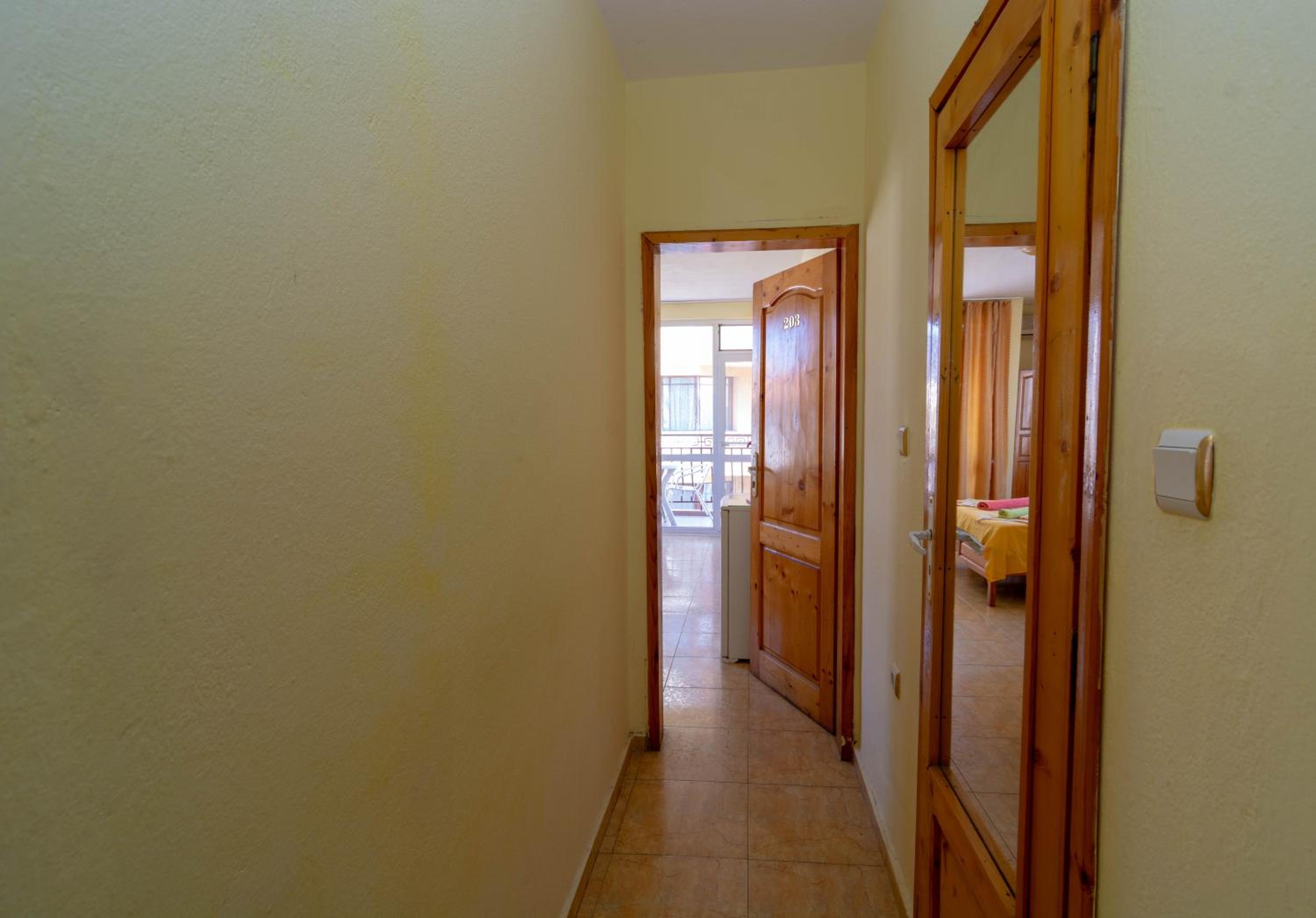 Two-Bedroom Suite with Balcony - Photo 27