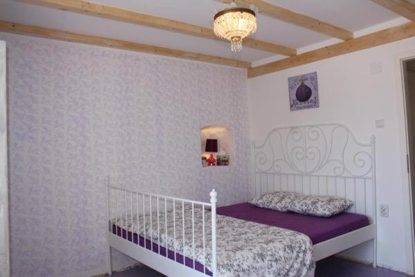 Triple Room with Shared Bathroom and City View photo 1