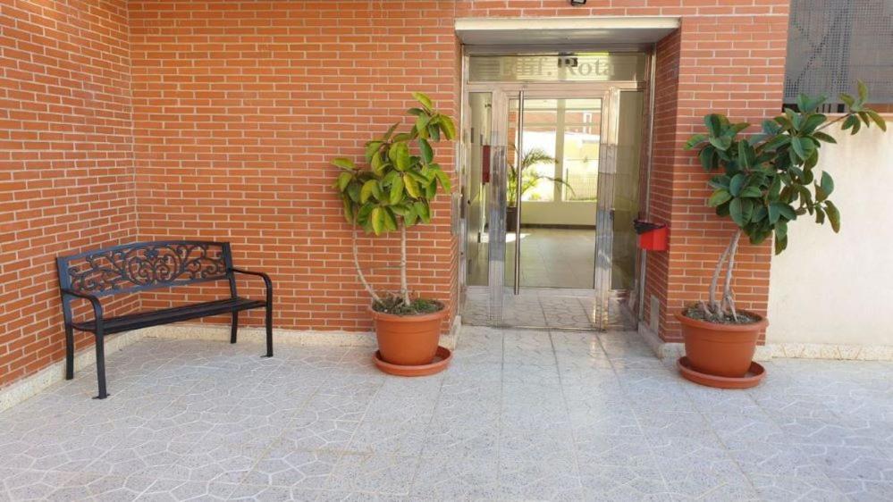 One-Bedroom Apartment - La Rota Floor 6c photo 3