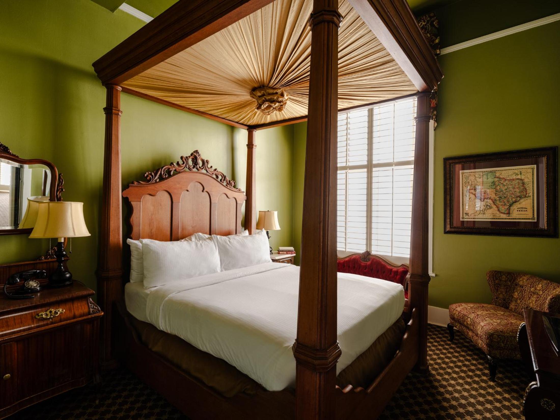 King Suite with Balcony
