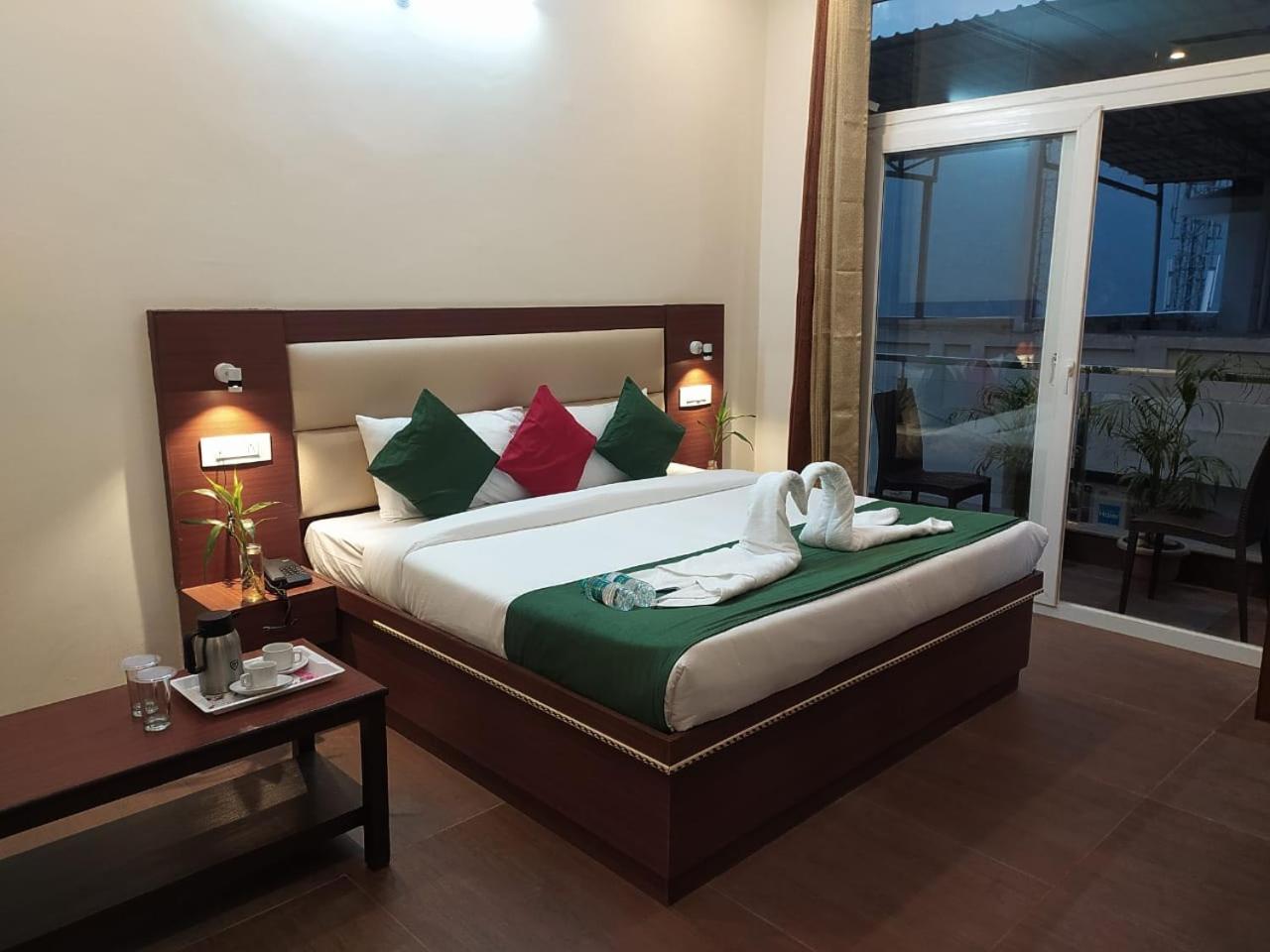 Deluxe Double Room with Balcony - Photo 1