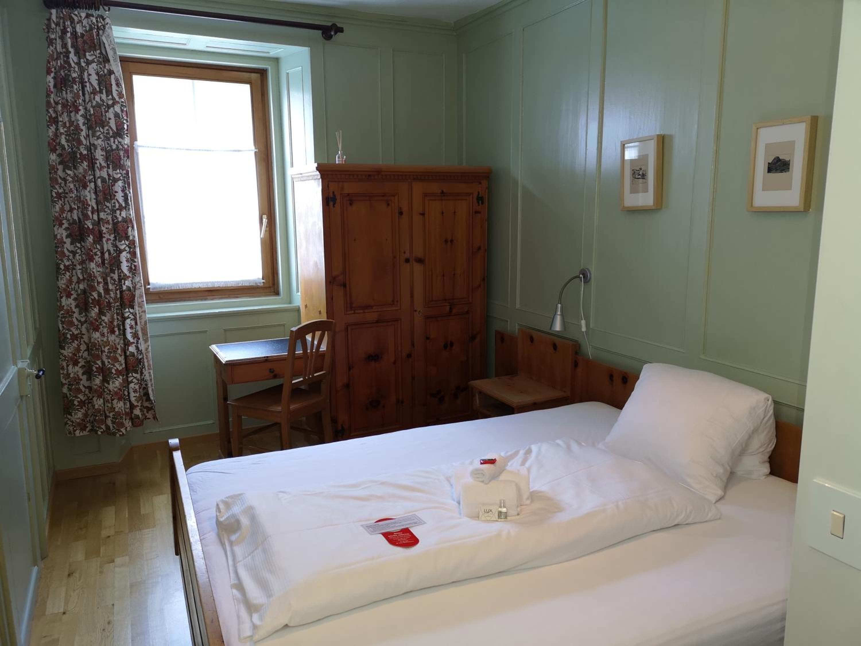 Budget Double Room - Photo 1