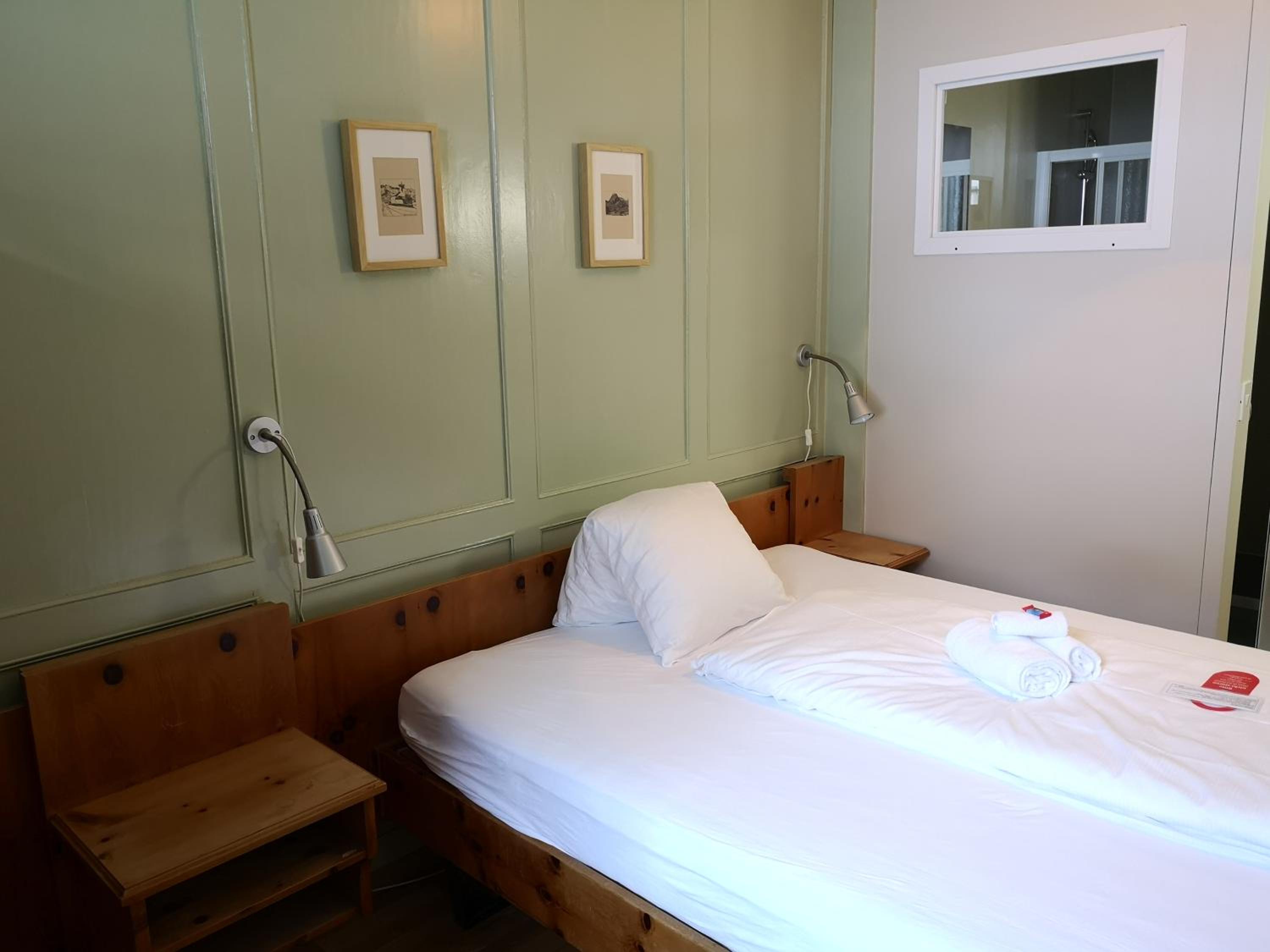 Budget Double Room - Photo 3