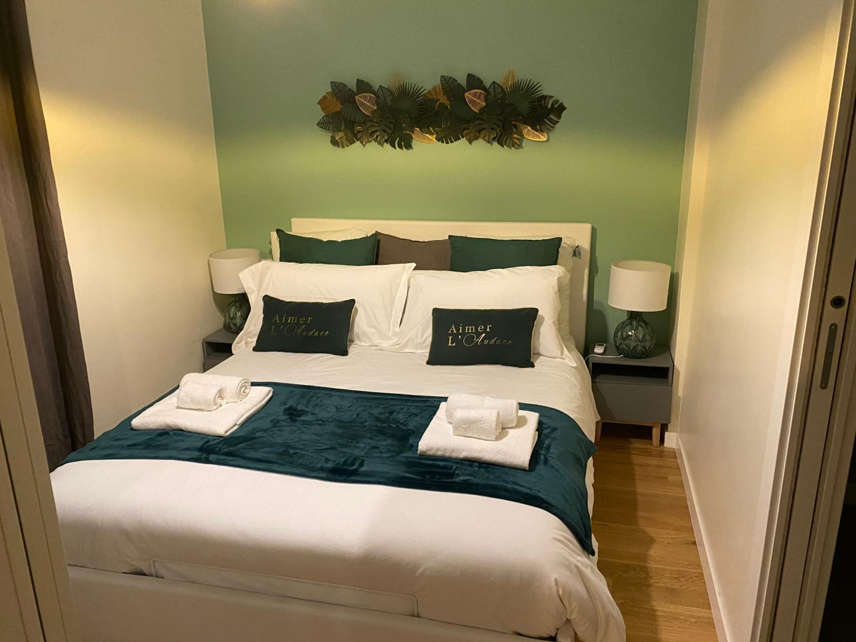 One-Bedroom Apartment