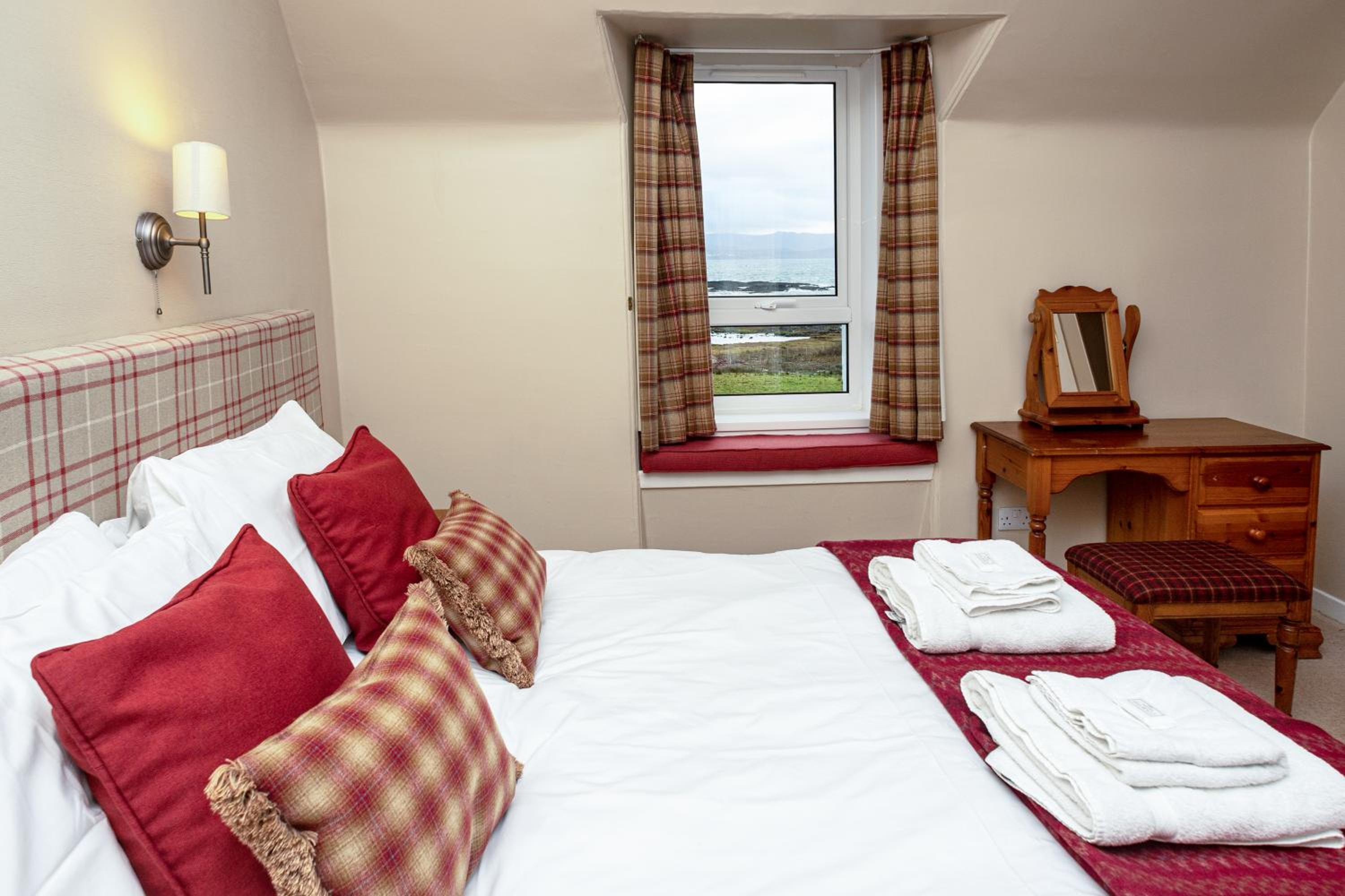 Deluxe Double or Twin Room with Sea View - Photo 3