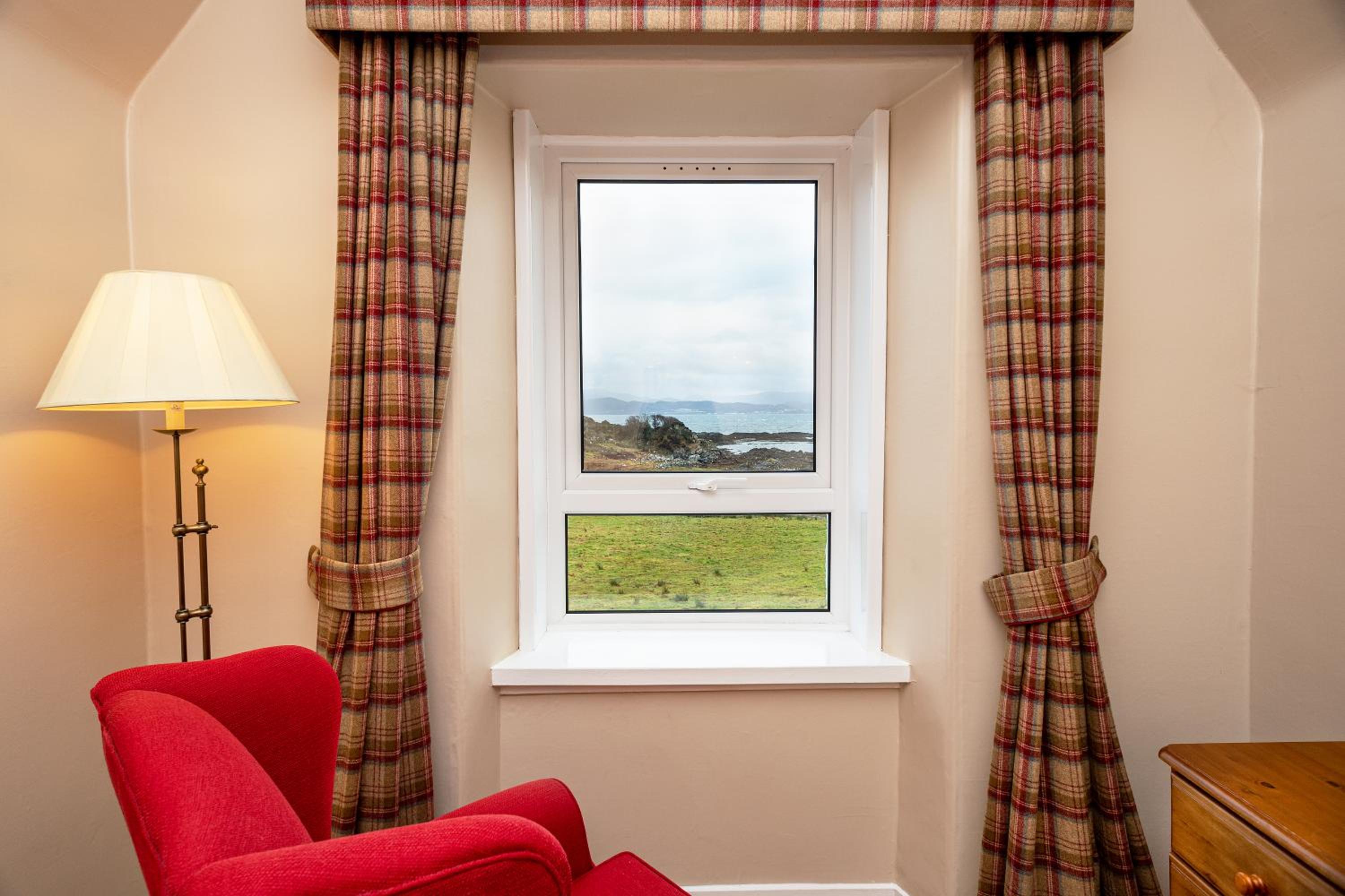 Deluxe Double or Twin Room with Sea View - Photo 4