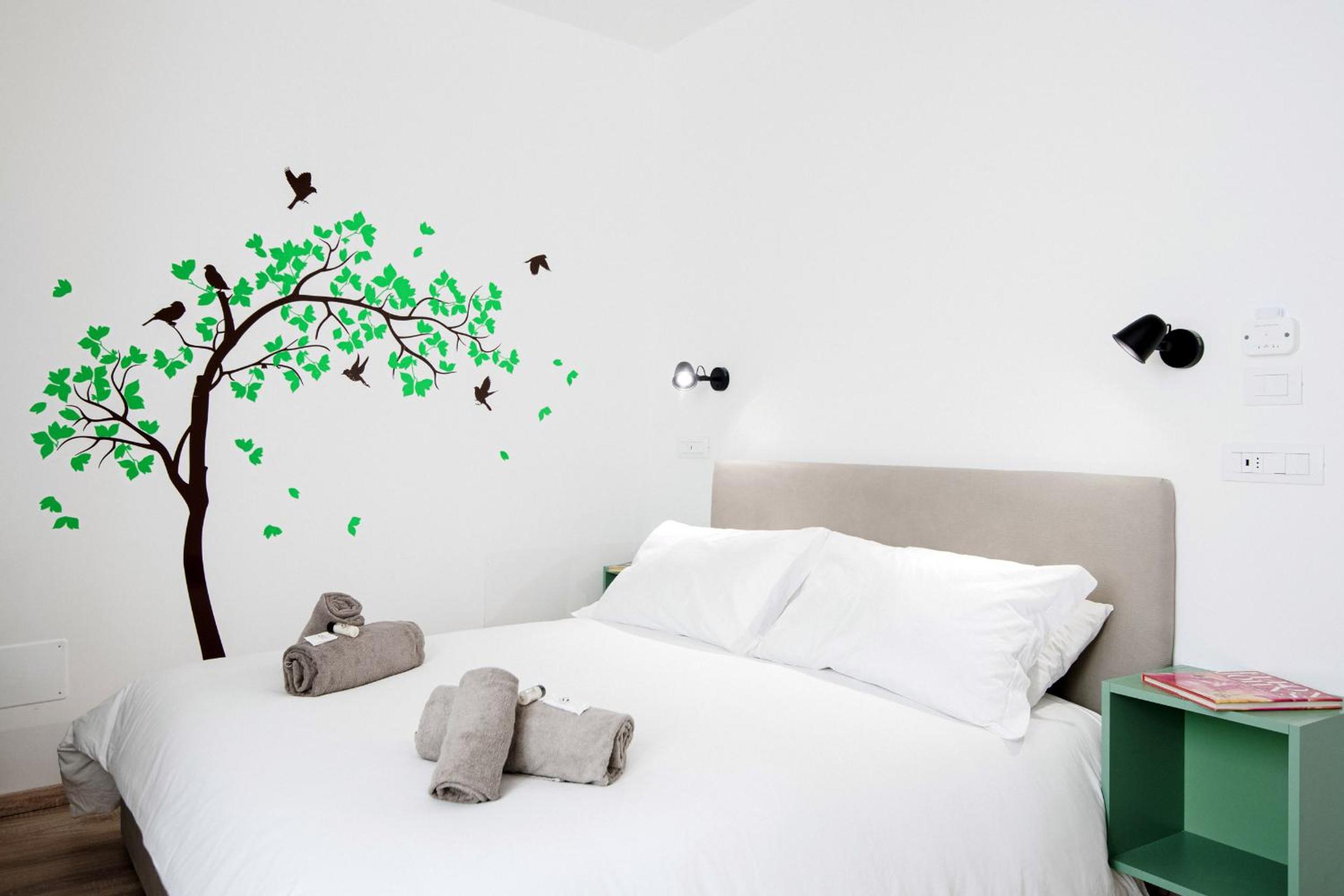 King Room with Balcony - Photo 42