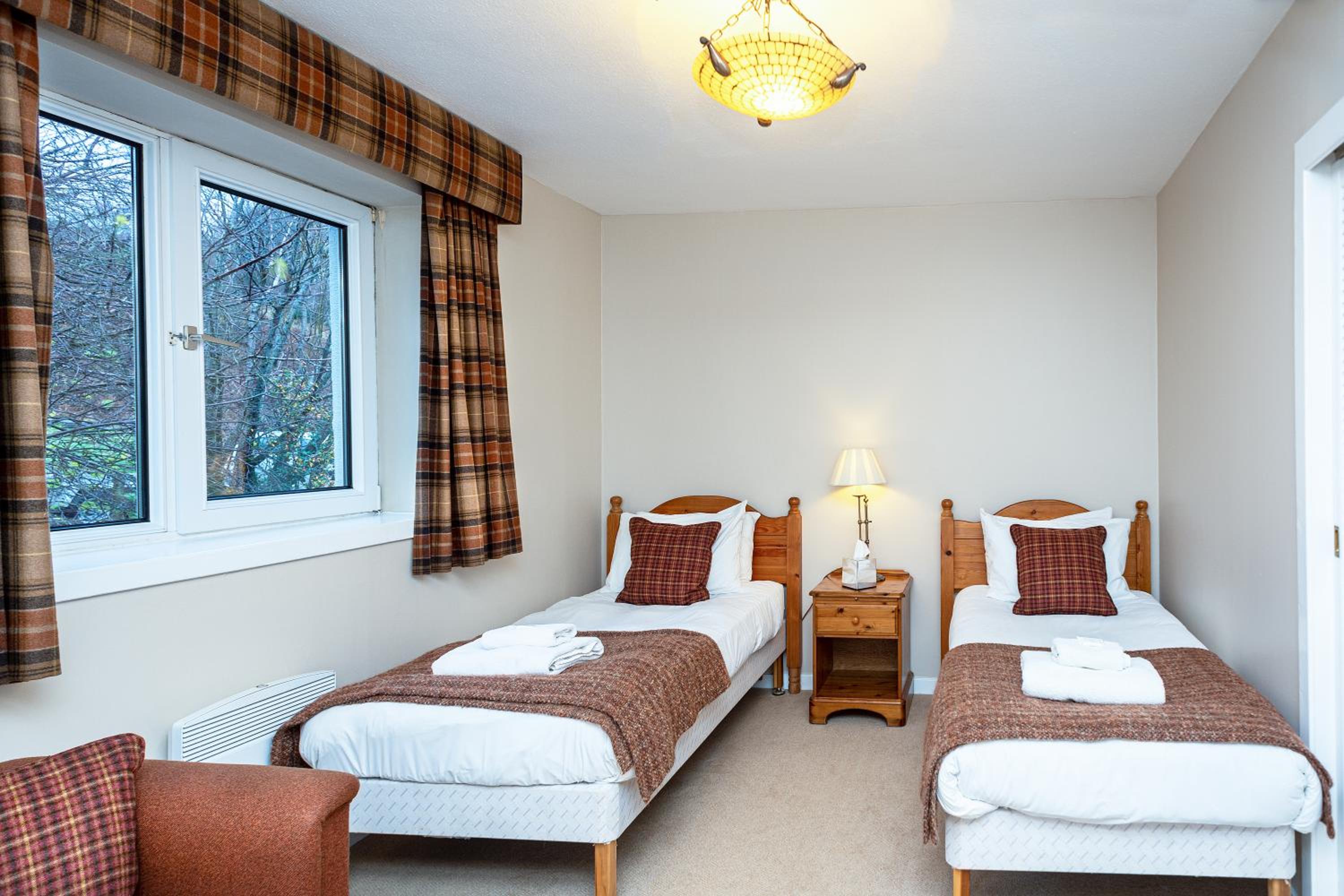 Standard Twin Room - Photo 1