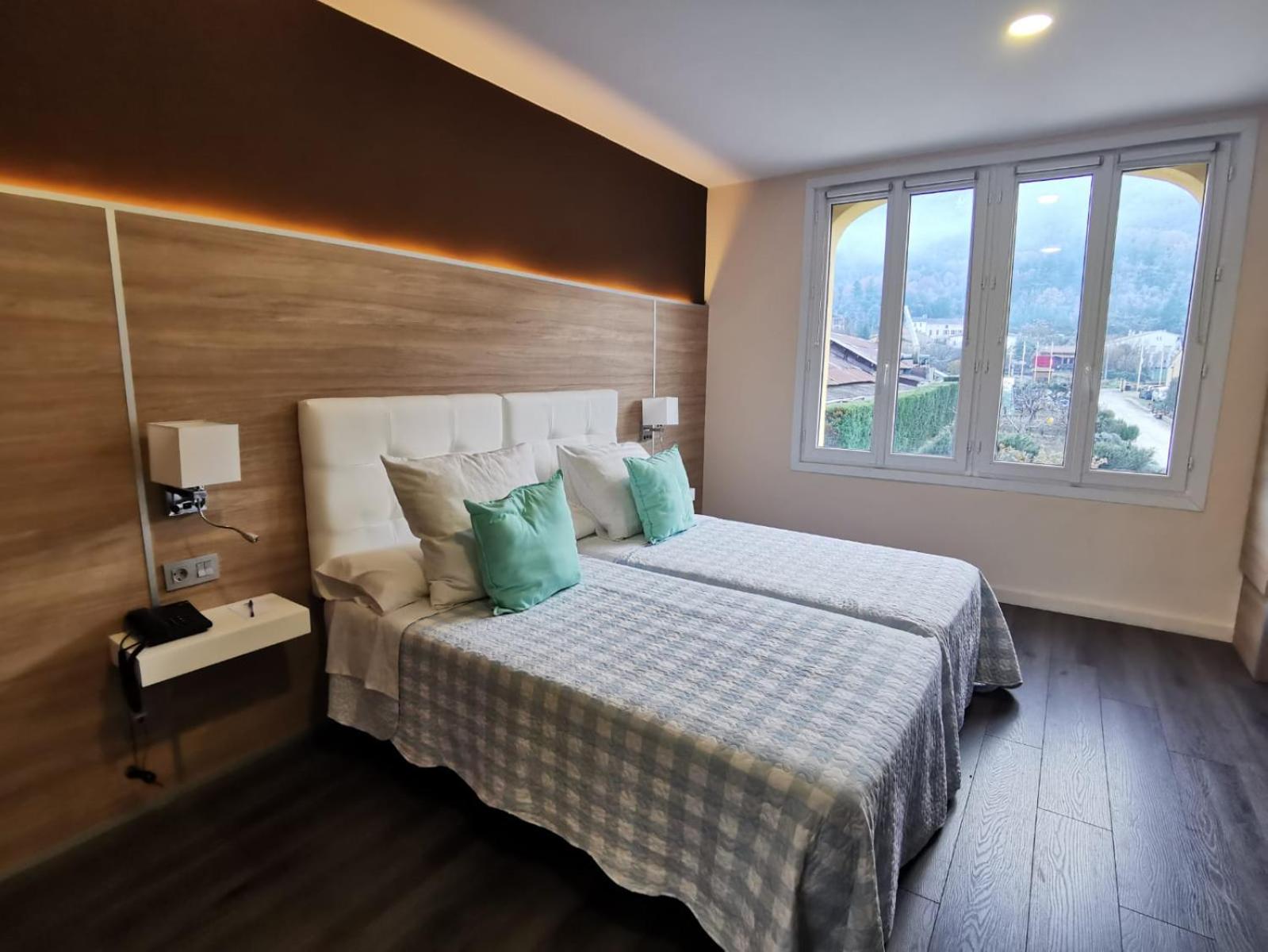 Double Room - Photo 14