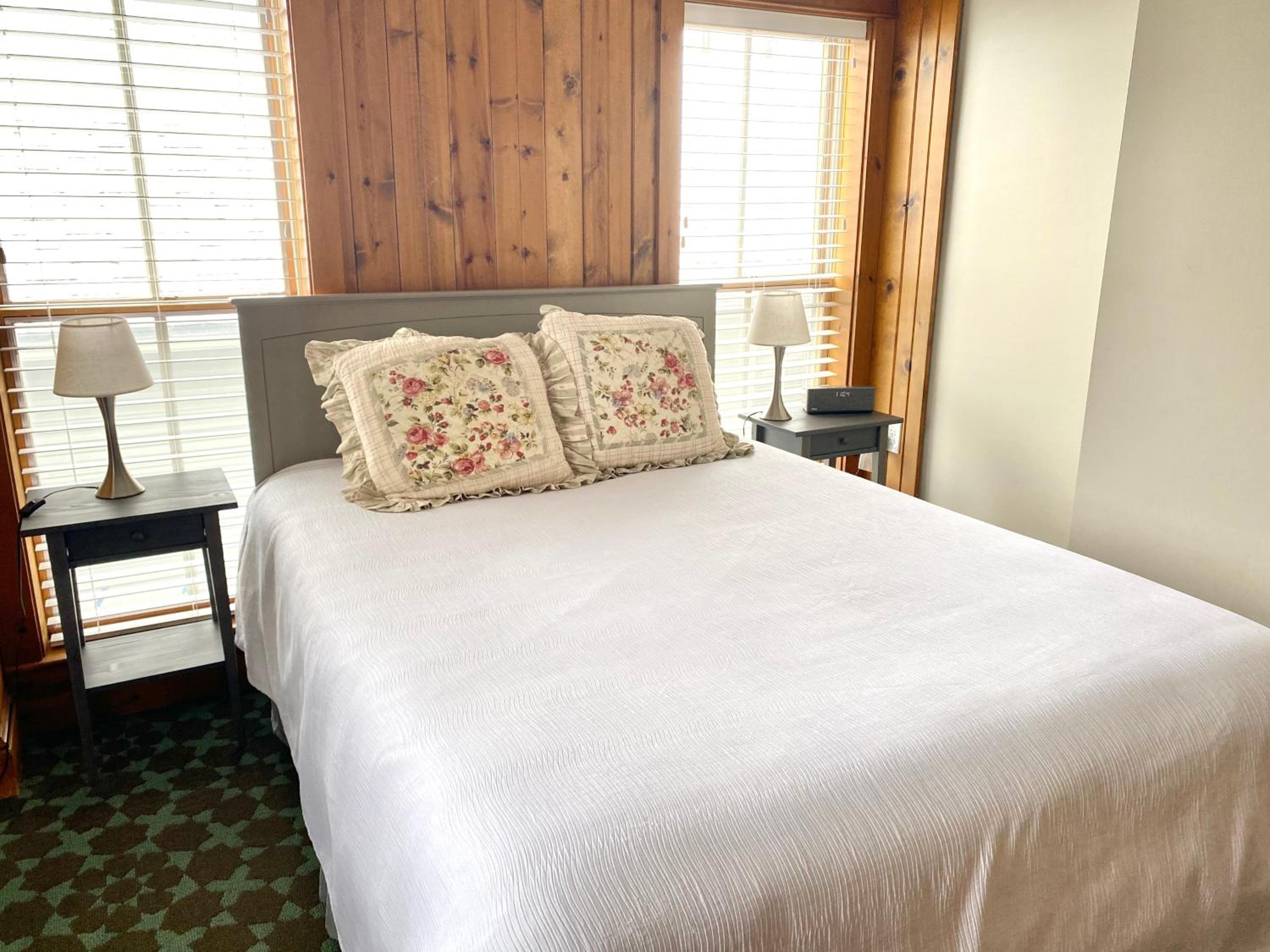 Queen Room - Disability Access photo 1