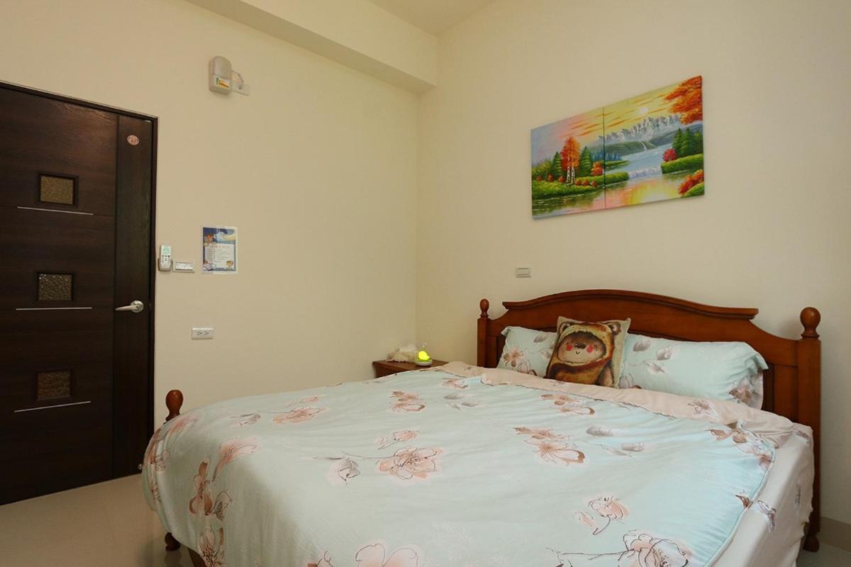 Standard Queen Room photo 3