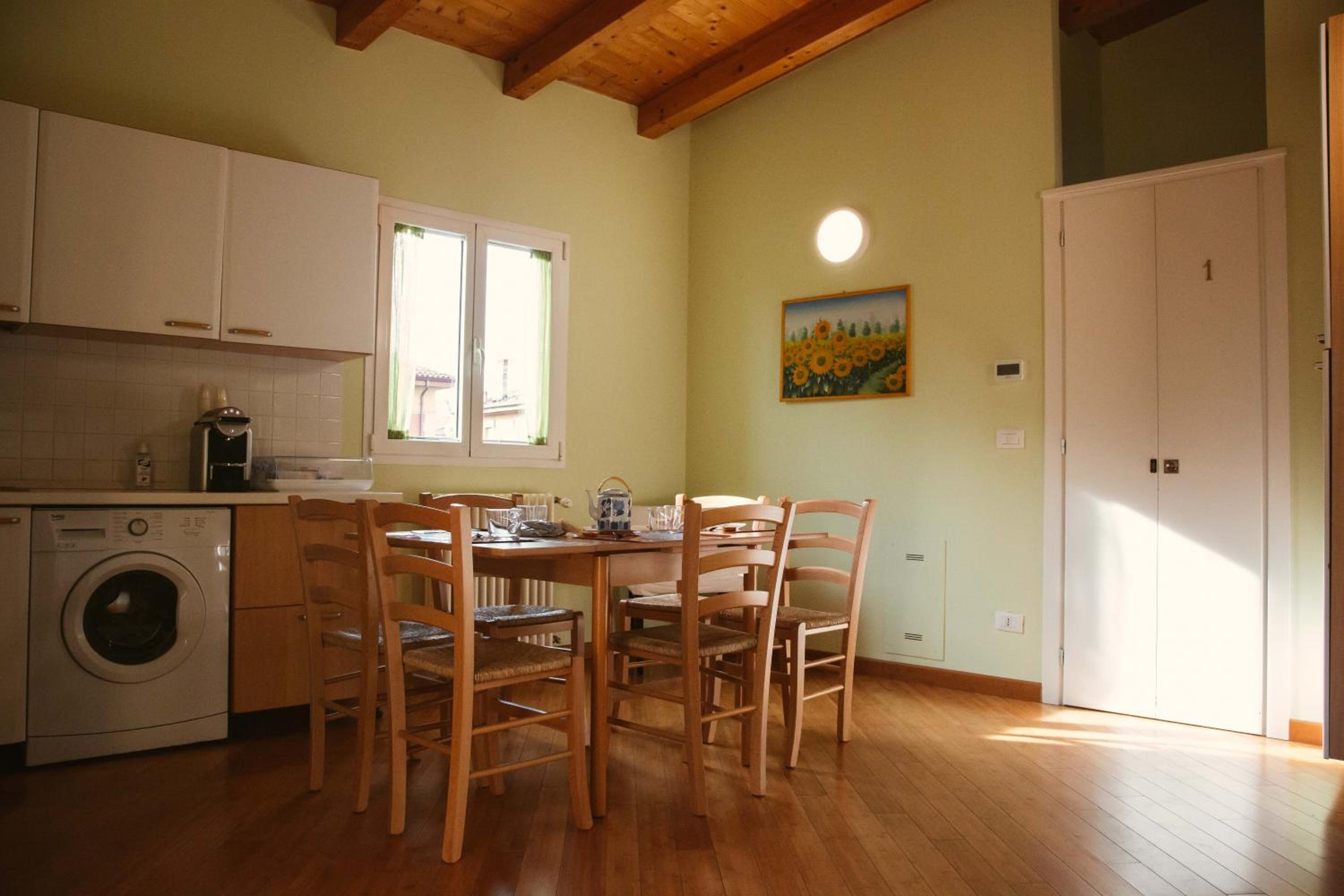 Double or Twin Room - Photo 9