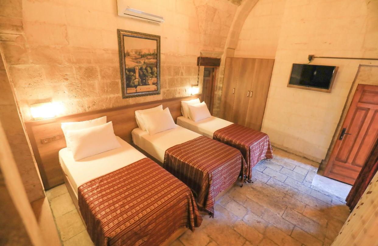 Triple Room with Bathroom photo 3