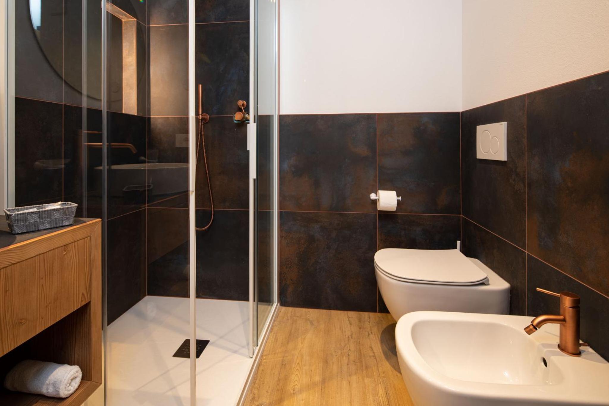 Double or Twin Room with Balcony - Photo 3