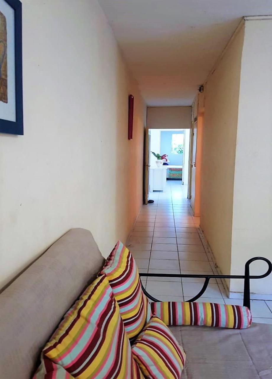 Three-Bedroom House - Photo 2