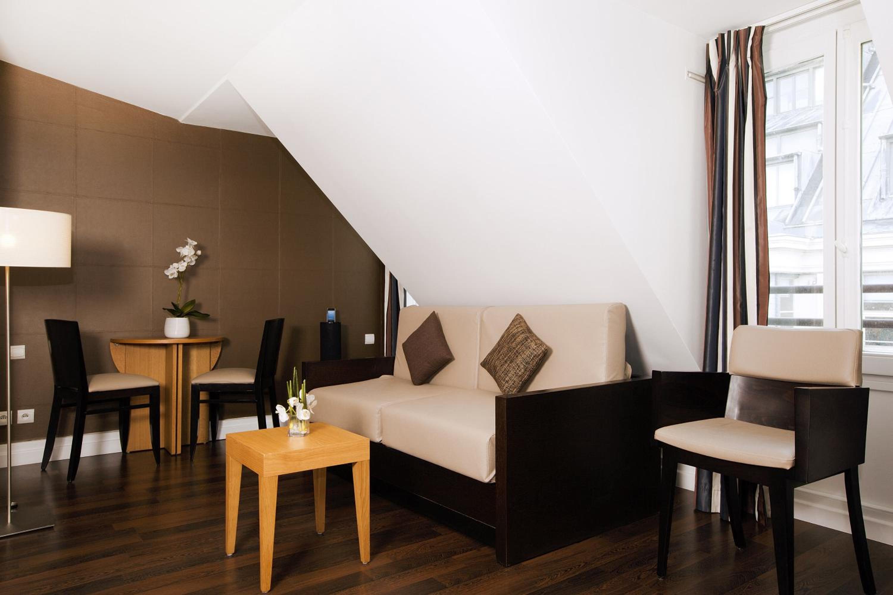 One-Bedroom Apartment (4 Adults) photo 2