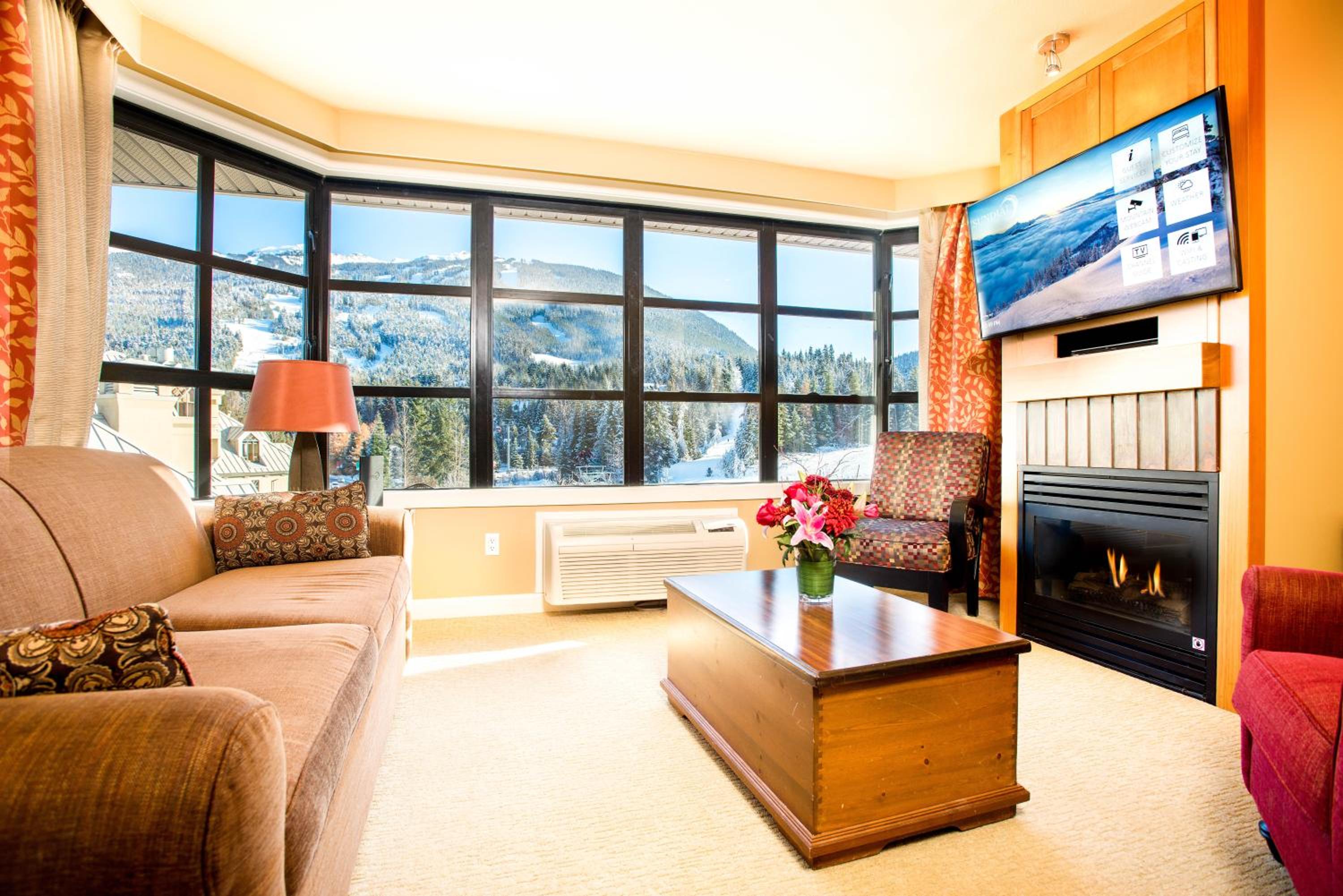 Two-Bedroom Premium Suite with Mountain View - Photo 1
