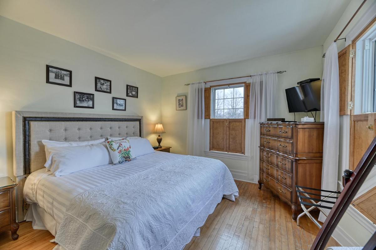 Double Room with Private Bathroom photo 3