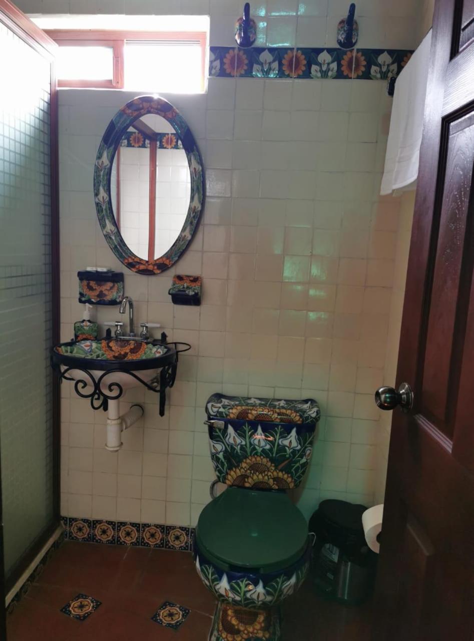 Standard Double Room - Photo 16