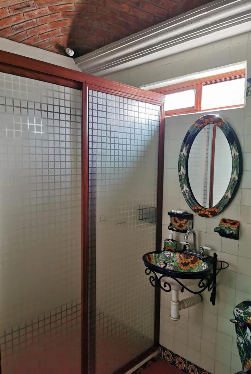 Standard Double Room - Photo 17