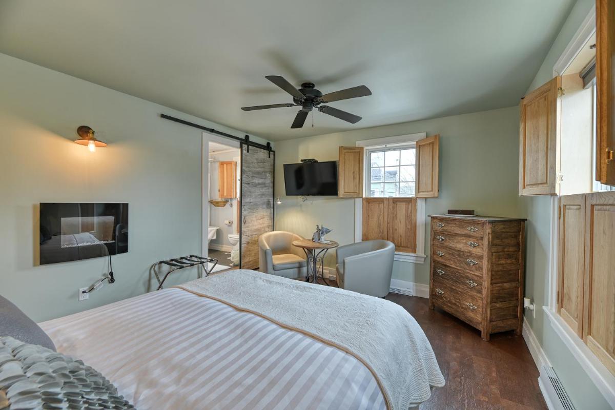 Double Room with Private Bathroom photo 3